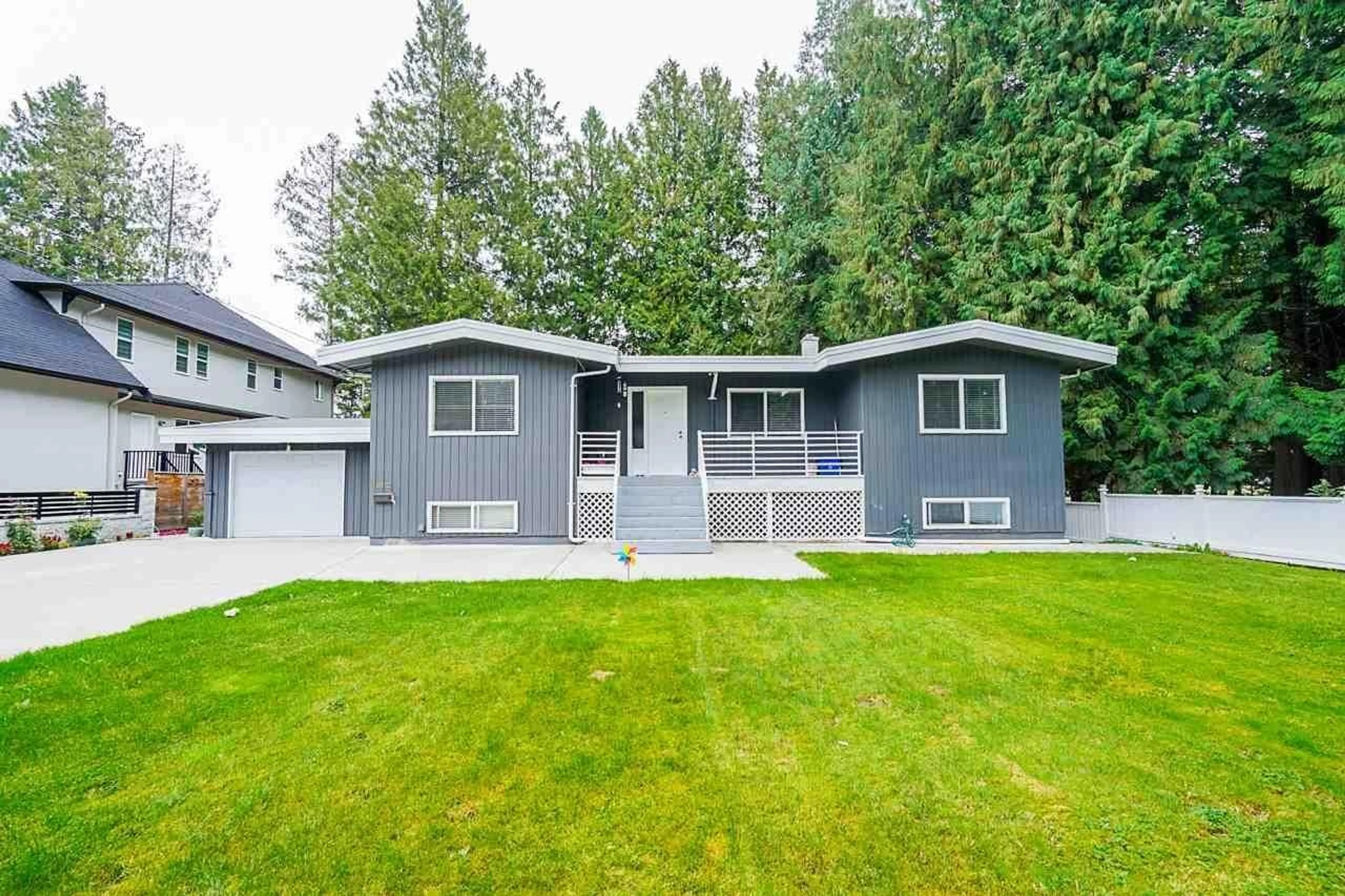 Home with vinyl exterior material, street for 2212 GRANT, Abbotsford British Columbia V2T2M7