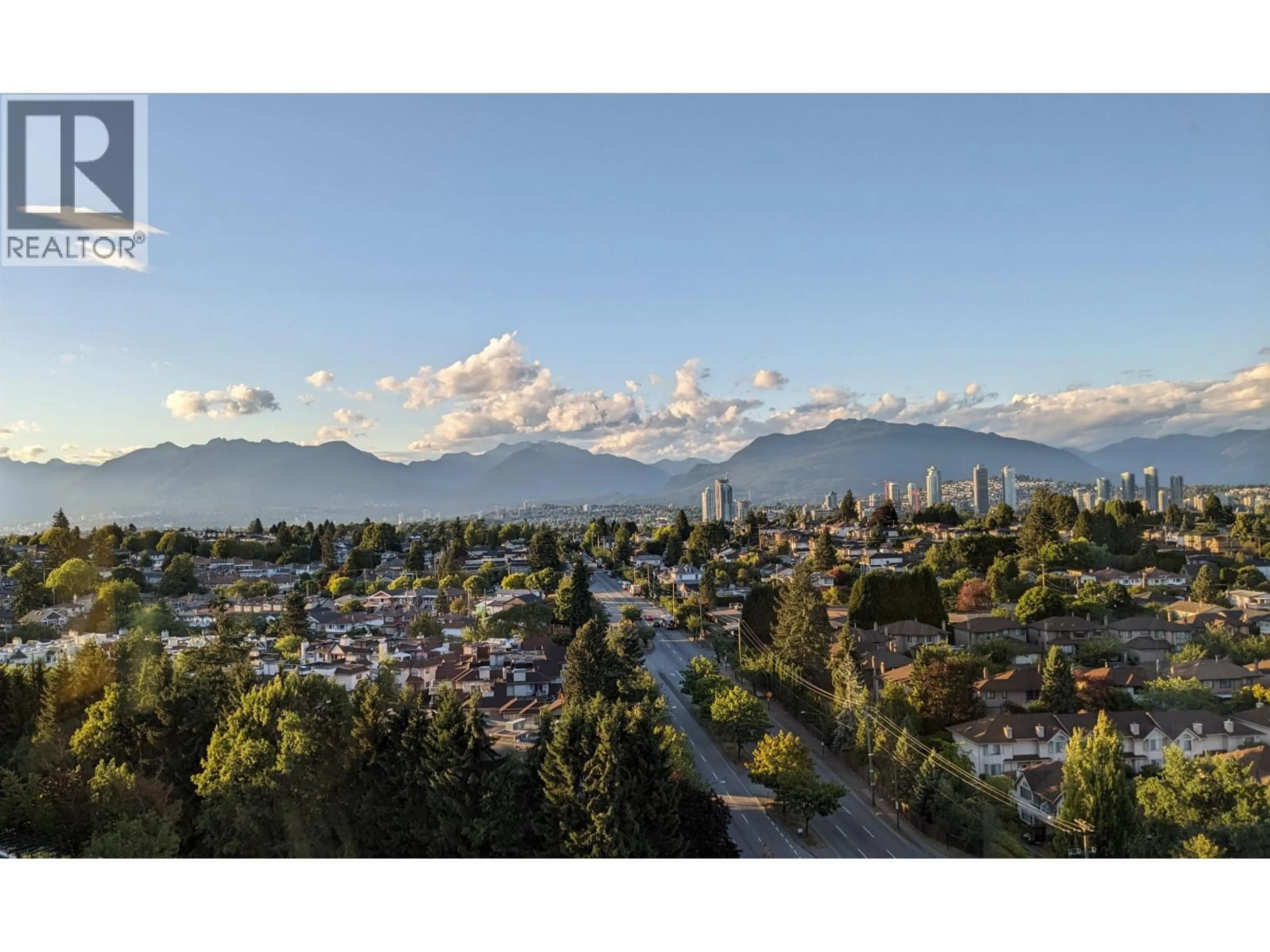 A pic from outside/outdoor area/front of a property/back of a property/a pic from drone, mountain view for 1703 - 5515 BOUNDARY ROAD, Vancouver British Columbia V5R0E5