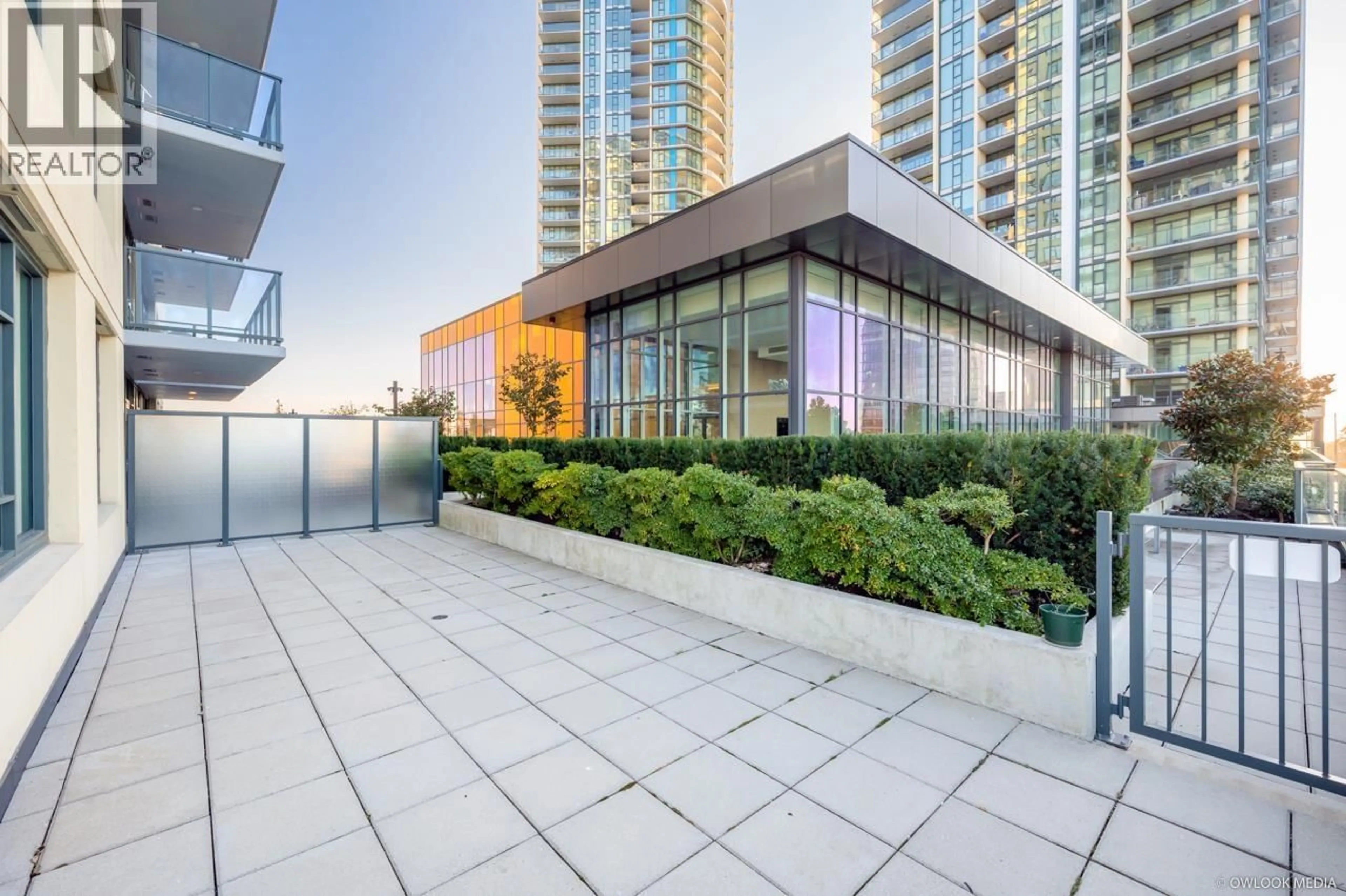 Patio, city buildings view from balcony for 402 - 7303 NOBLE LANE, Burnaby British Columbia V3N0H2