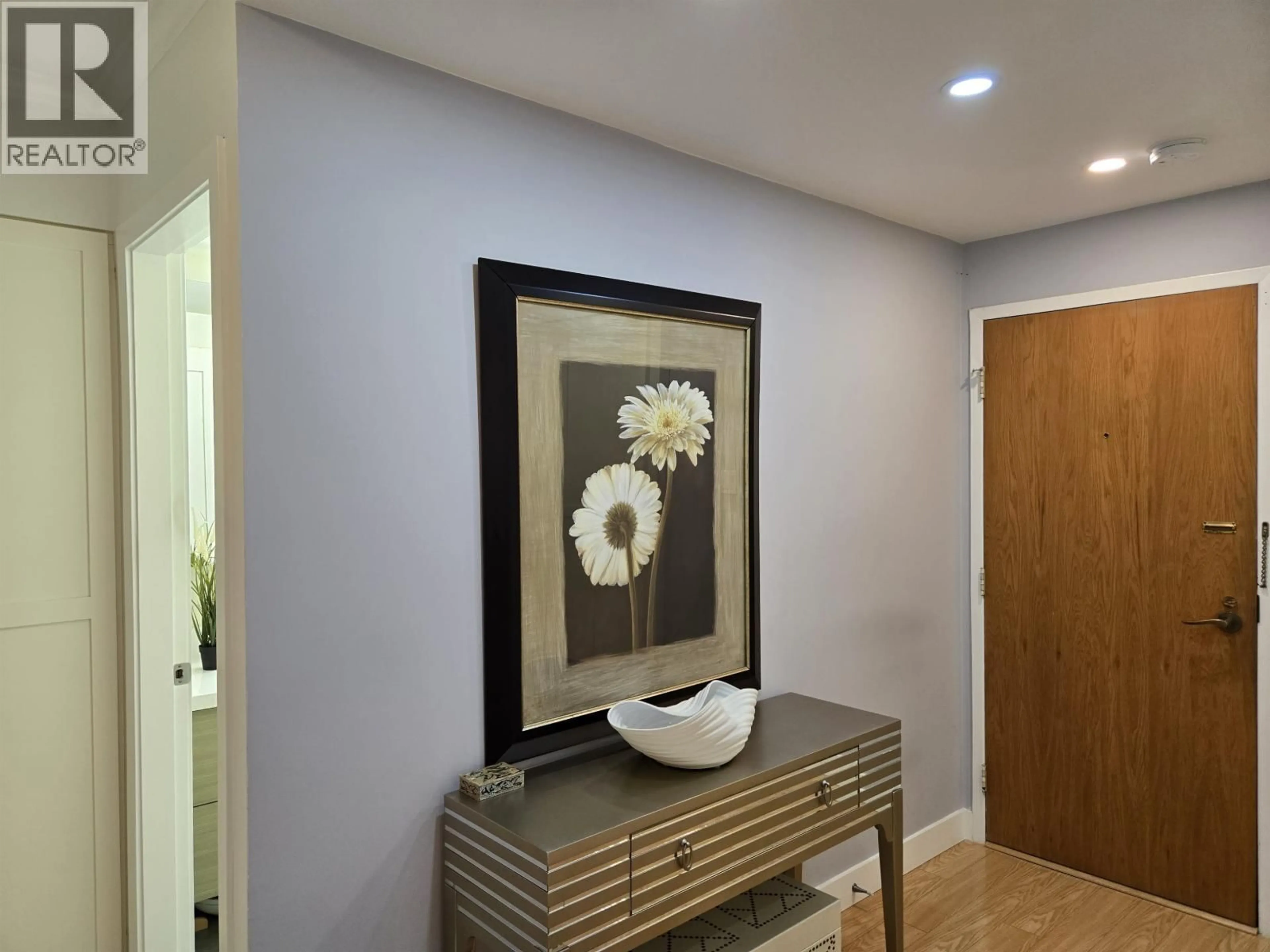 Indoor entryway for 311 - 3905 SPRINGTREE DRIVE, Vancouver British Columbia V6L3E2