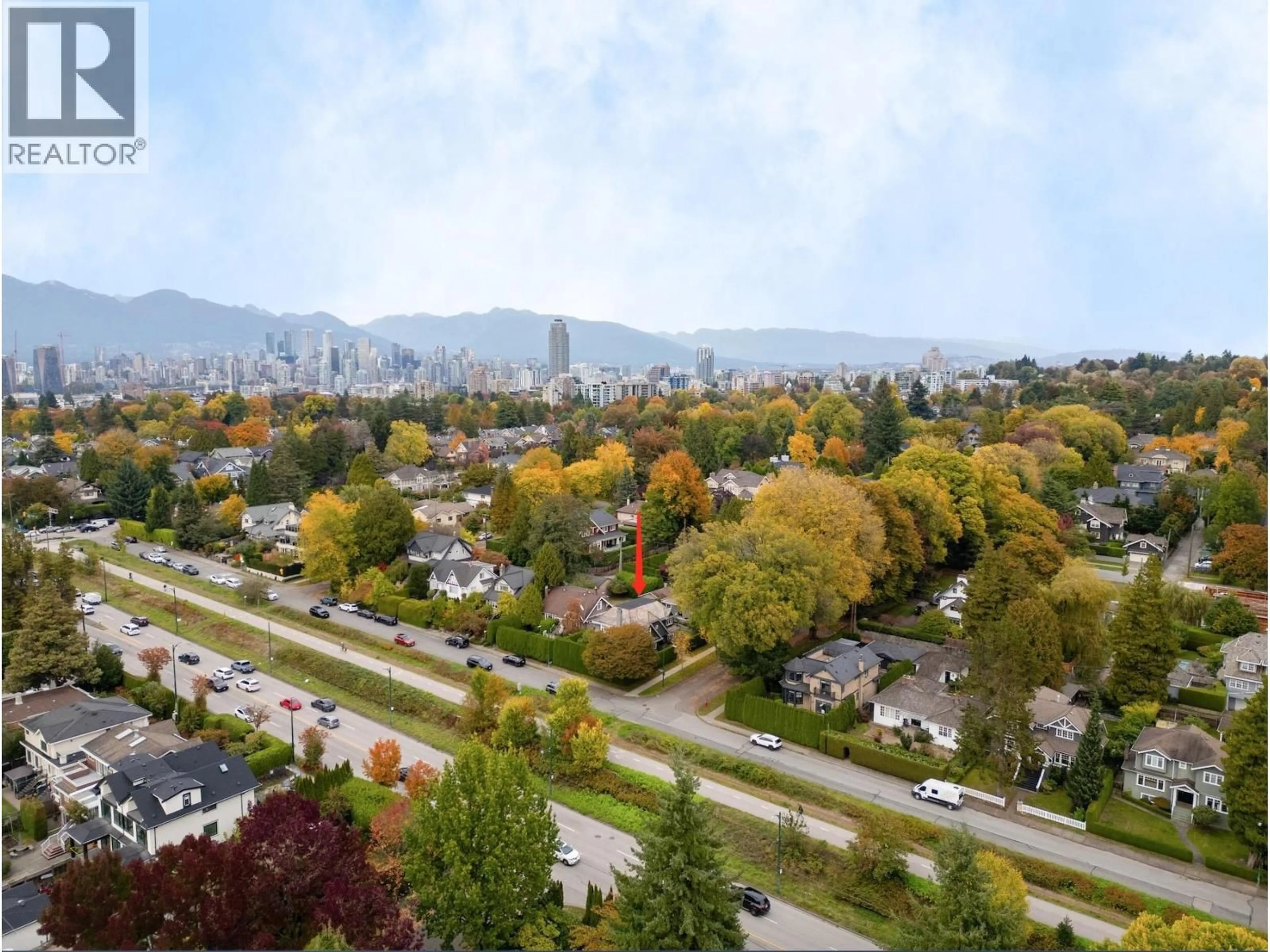 A pic from outside/outdoor area/front of a property/back of a property/a pic from drone, mountain view for 2087 18TH AVENUE, Vancouver British Columbia V6J2N7
