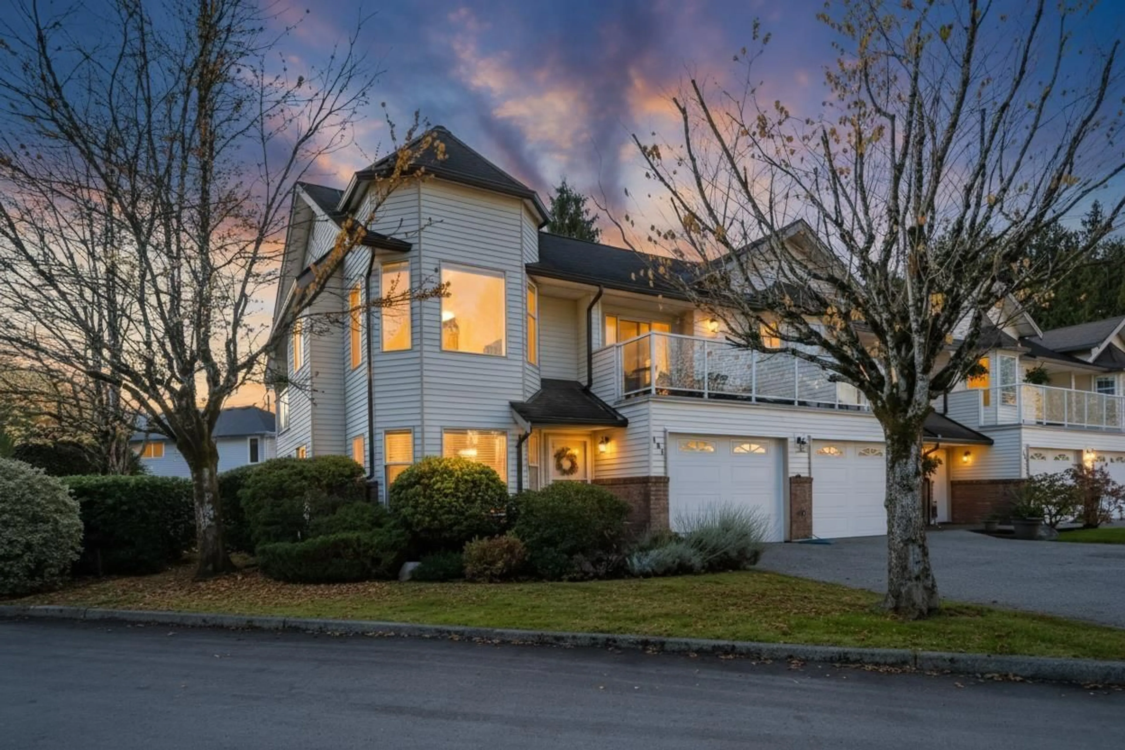 Home with vinyl exterior material, street for 101 - 6841 138, Surrey British Columbia V3W0A7