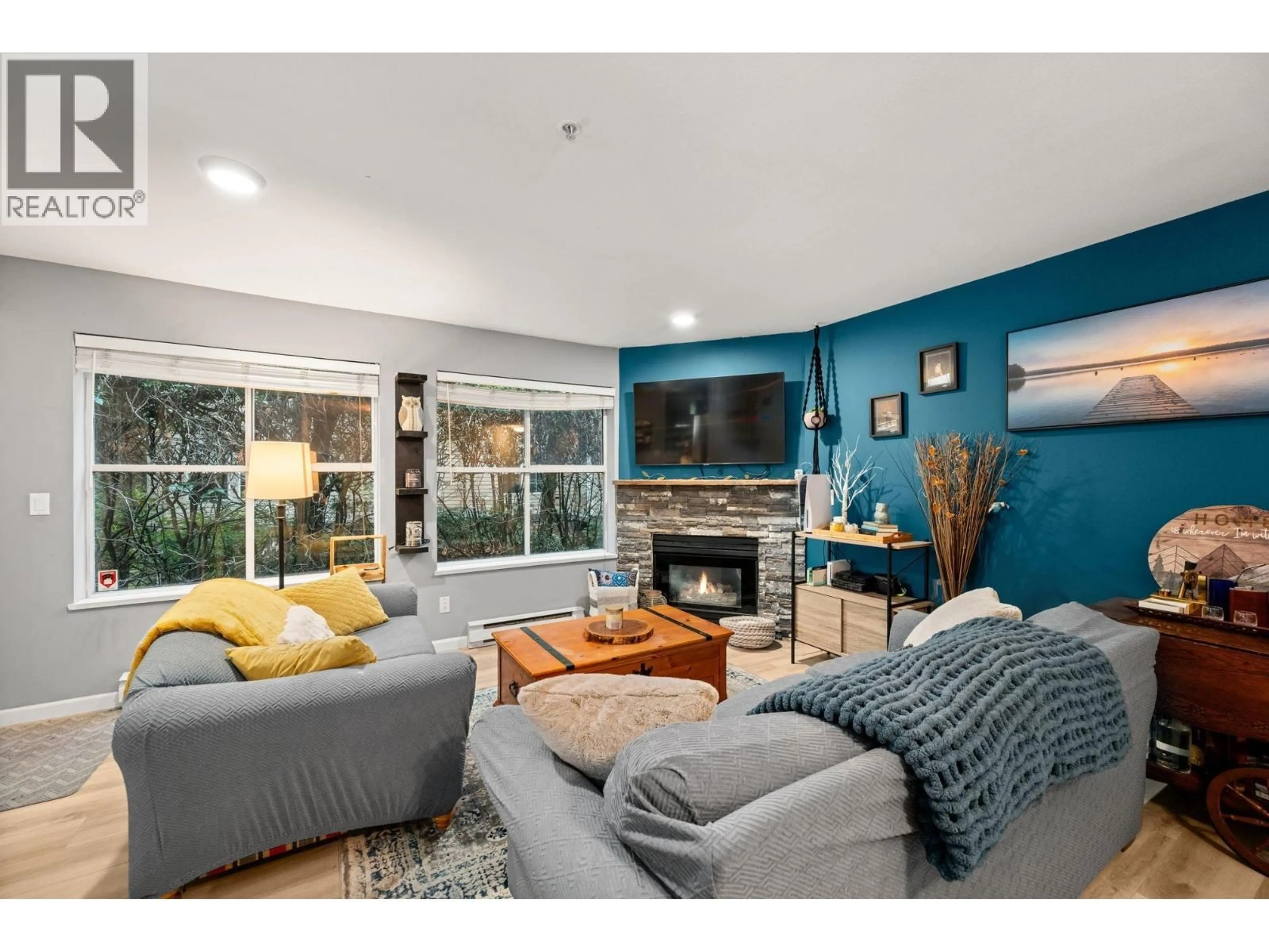 Living room with furniture, unknown for 108 - 4758 53 STREET, Delta British Columbia V4K2Z1