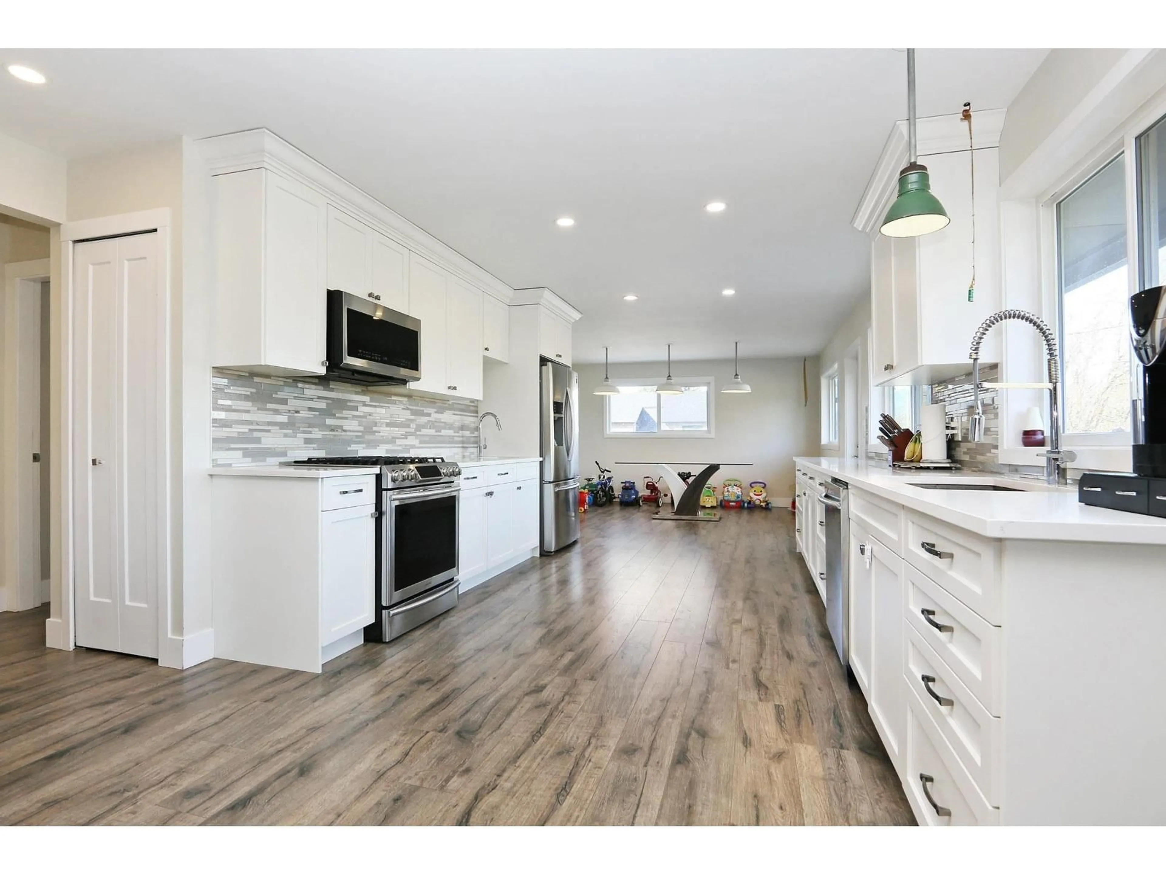 Open concept kitchen, unknown for 8875 PREST ROAD, Chilliwack British Columbia V2P8E1