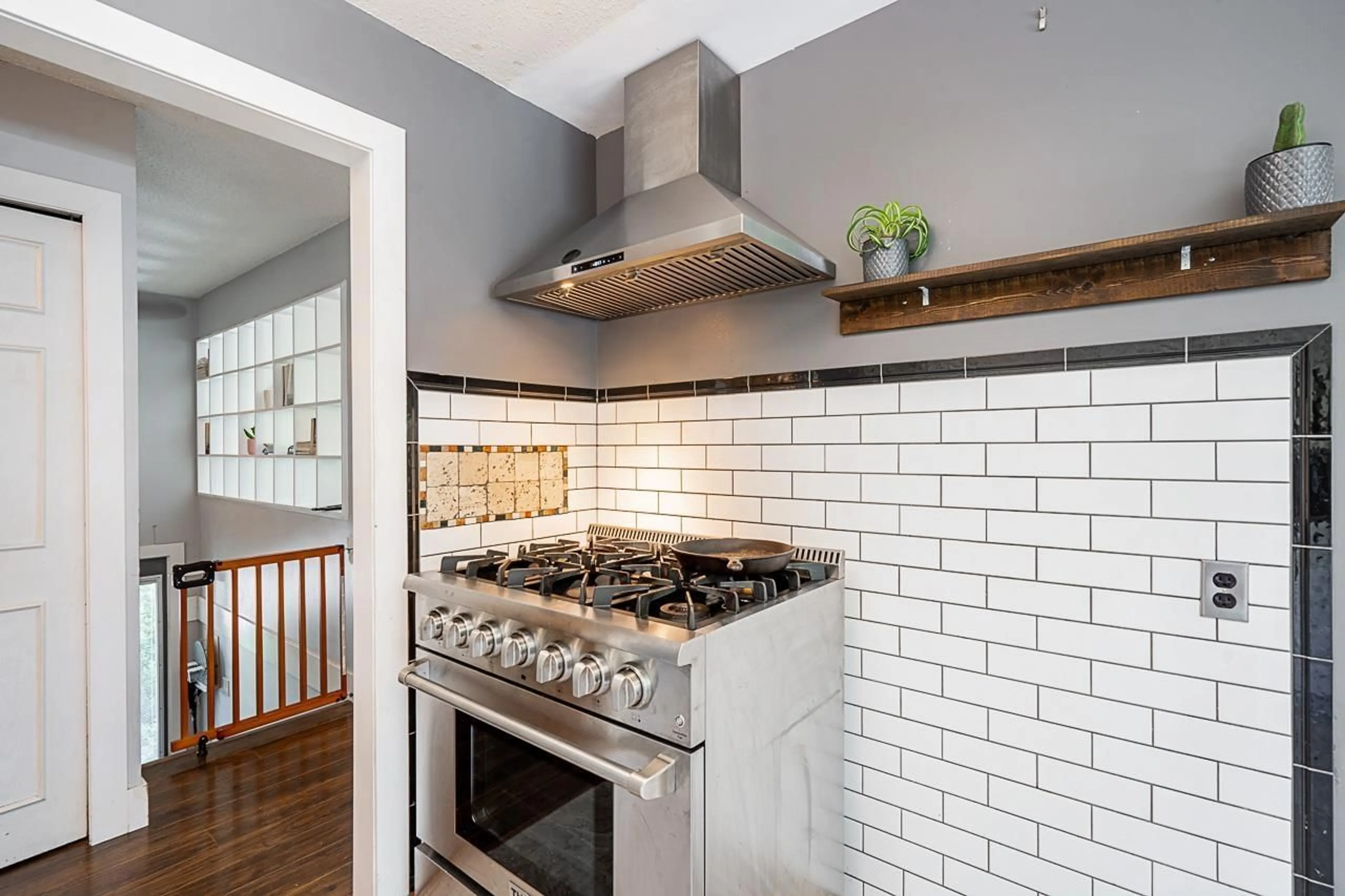 Unknown for 17223 61B, Surrey British Columbia V3S5M7