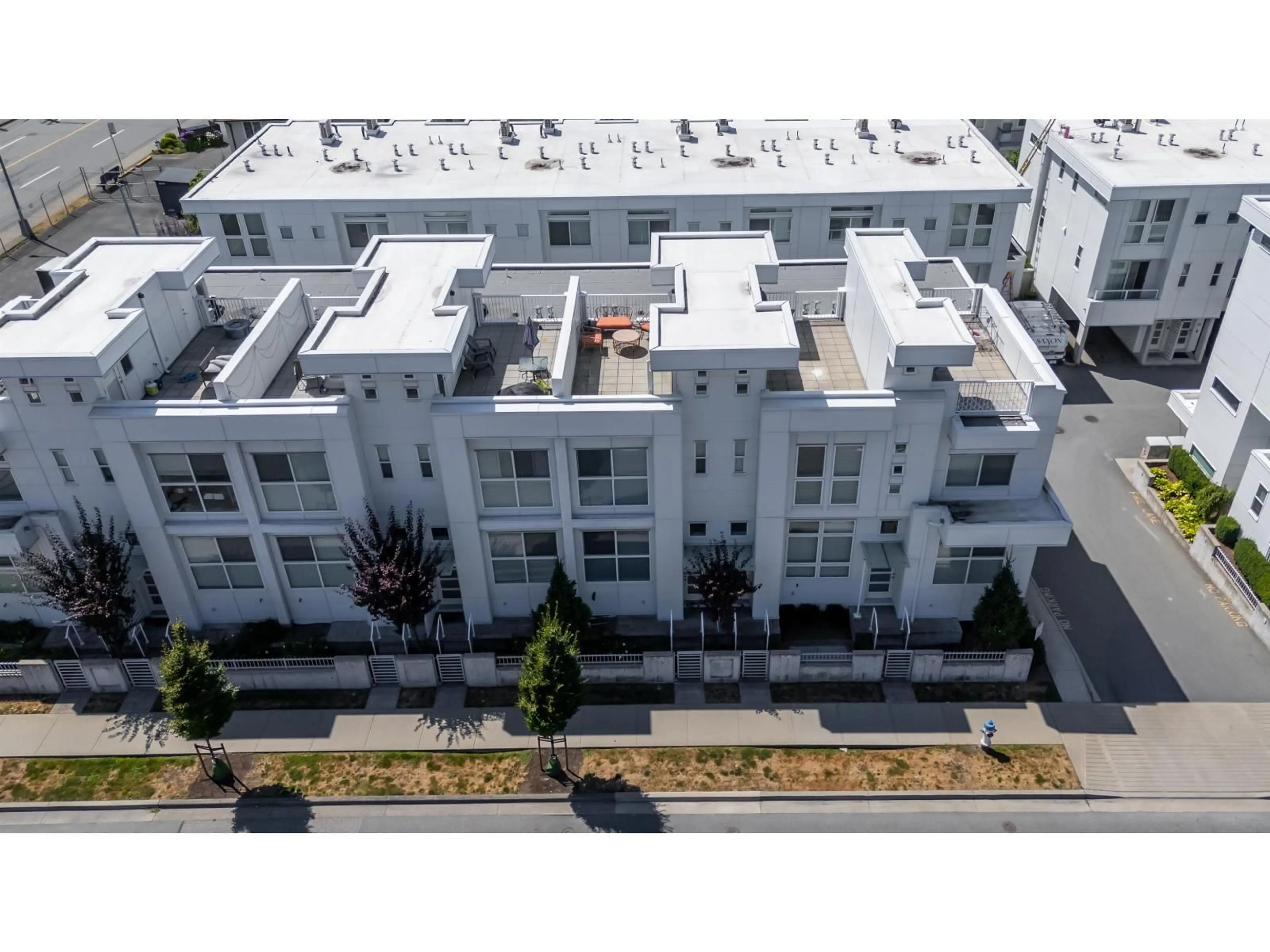 A pic from outside/outdoor area/front of a property/back of a property/a pic from drone, city buildings view from balcony for 28 - 2505 WARE, Abbotsford British Columbia V2S0K3