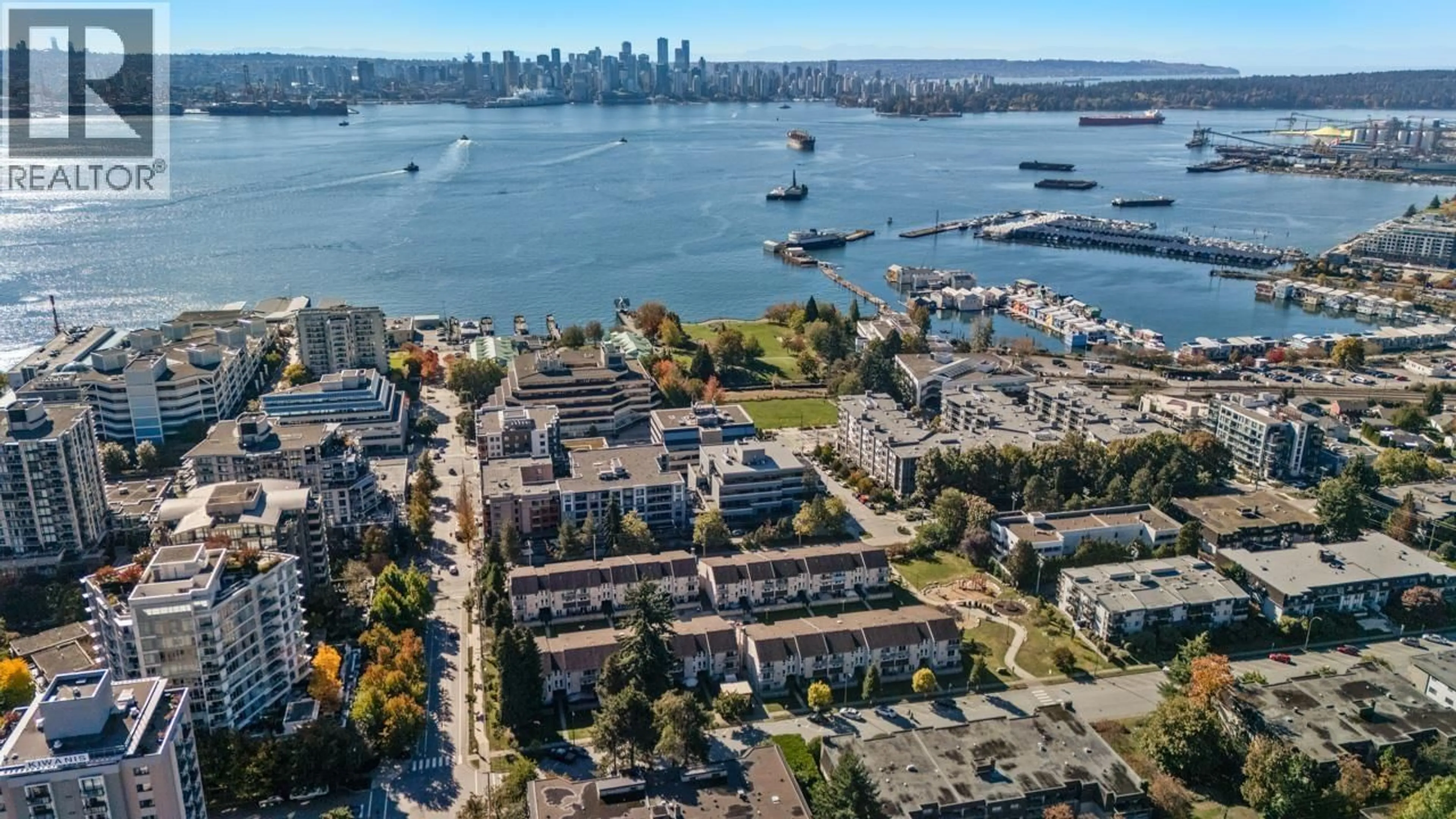 A pic from outside/outdoor area/front of a property/back of a property/a pic from drone, water/lake/river/ocean view for 188 CHESTERFIELD AVENUE, North Vancouver British Columbia V7M0A4