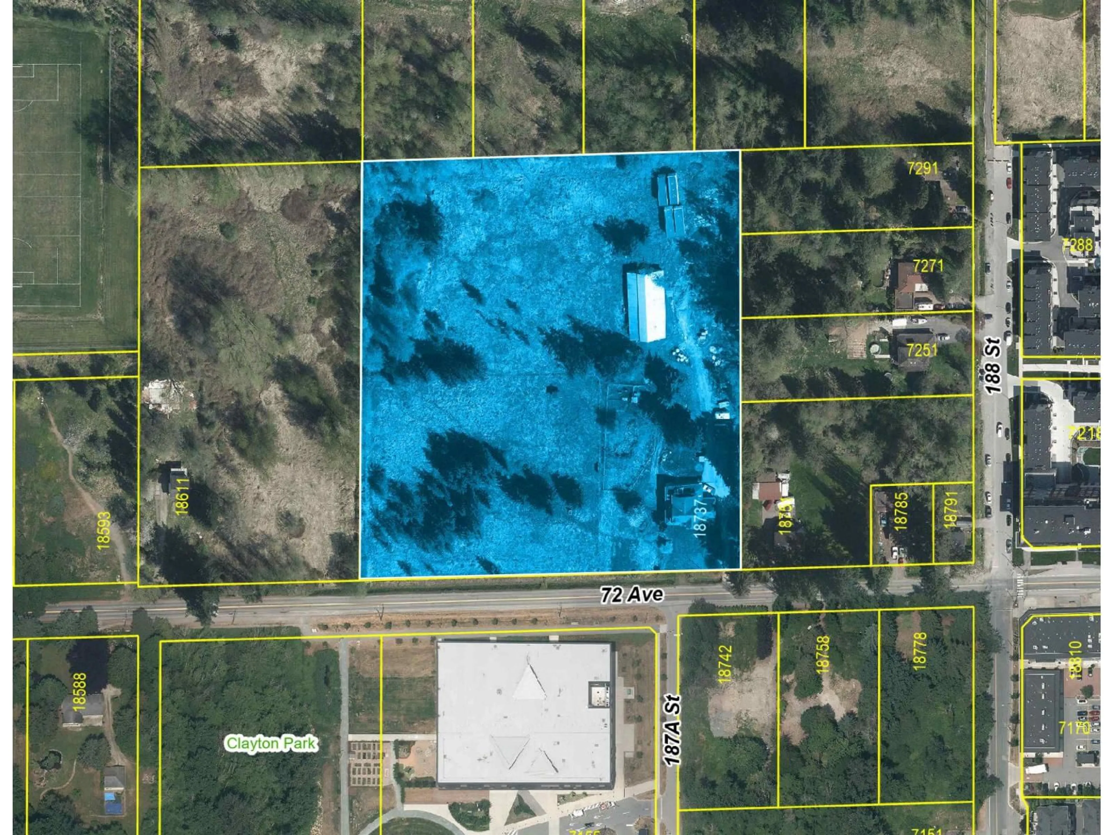 A pic from outside/outdoor area/front of a property/back of a property/a pic from drone, unknown for 18737 72, Surrey British Columbia V4N1M9
