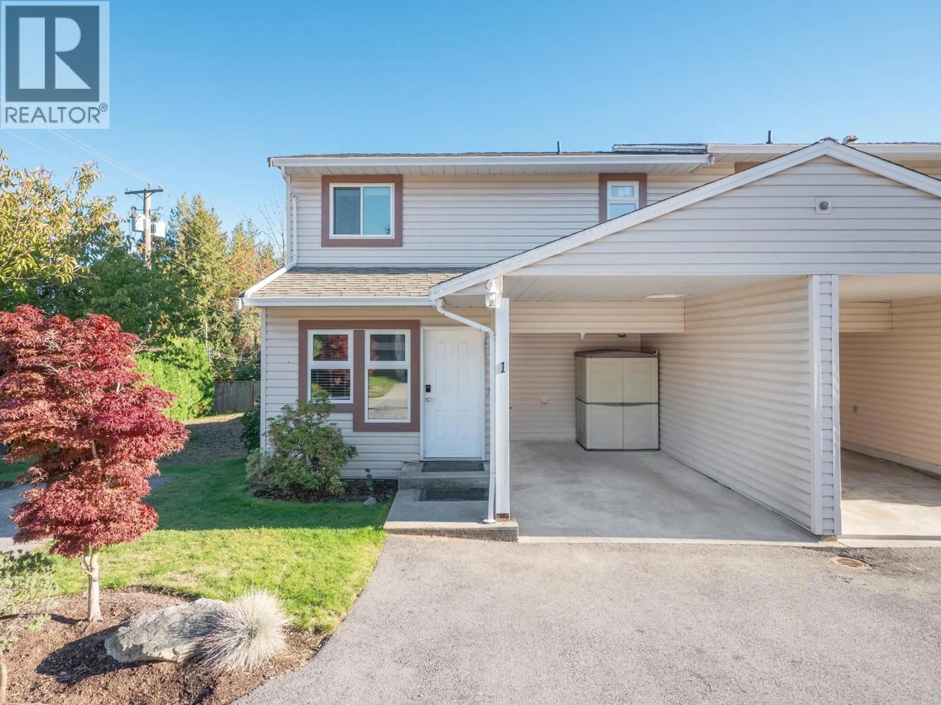 Home with vinyl exterior material, street for 1 - 765 SCHOOL ROAD, Gibsons British Columbia V0N1V9