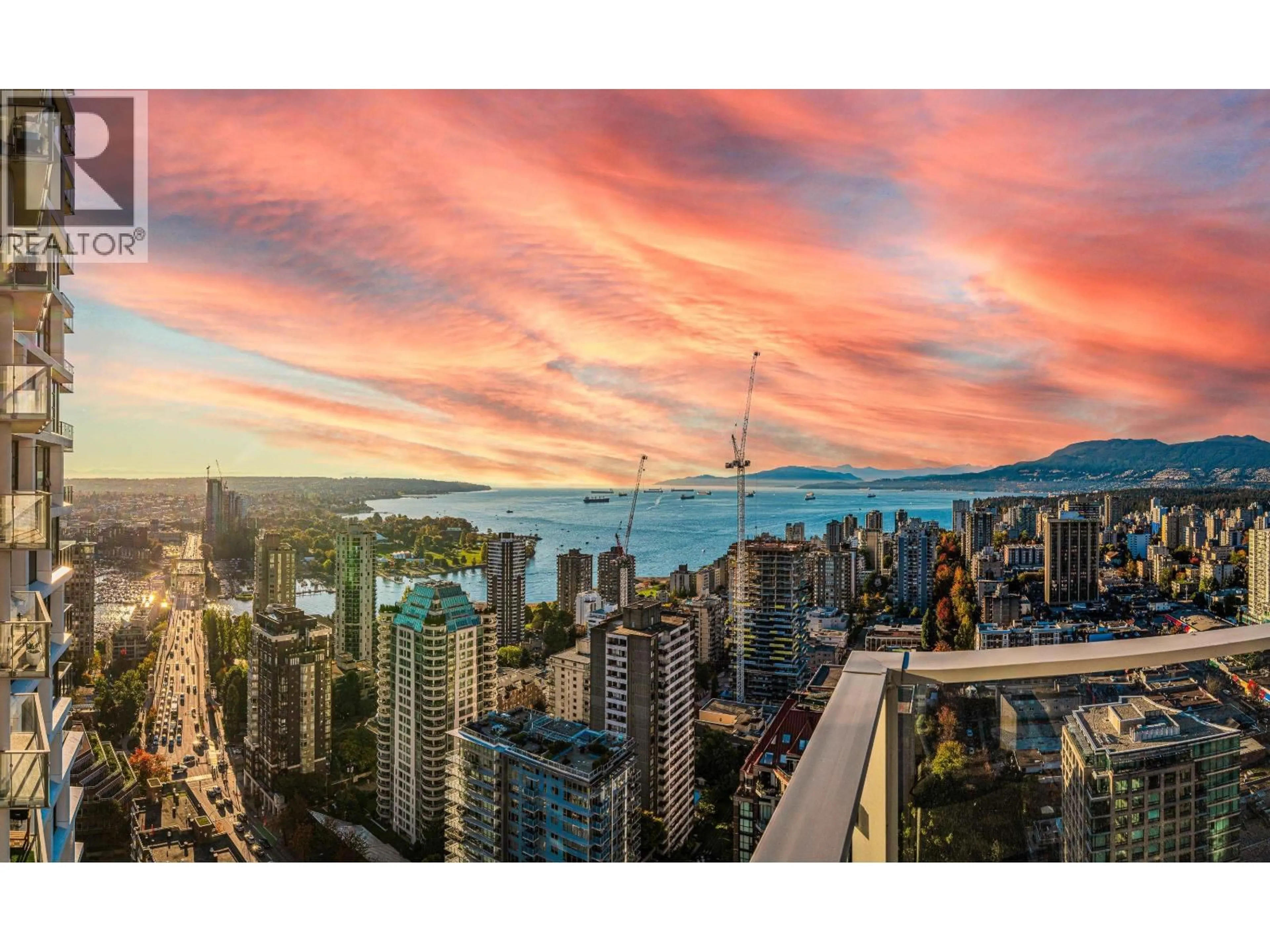 A pic from outside/outdoor area/front of a property/back of a property/a pic from drone, city buildings view from balcony for 3902 - 1289 HORNBY STREET, Vancouver British Columbia V6Z0G7