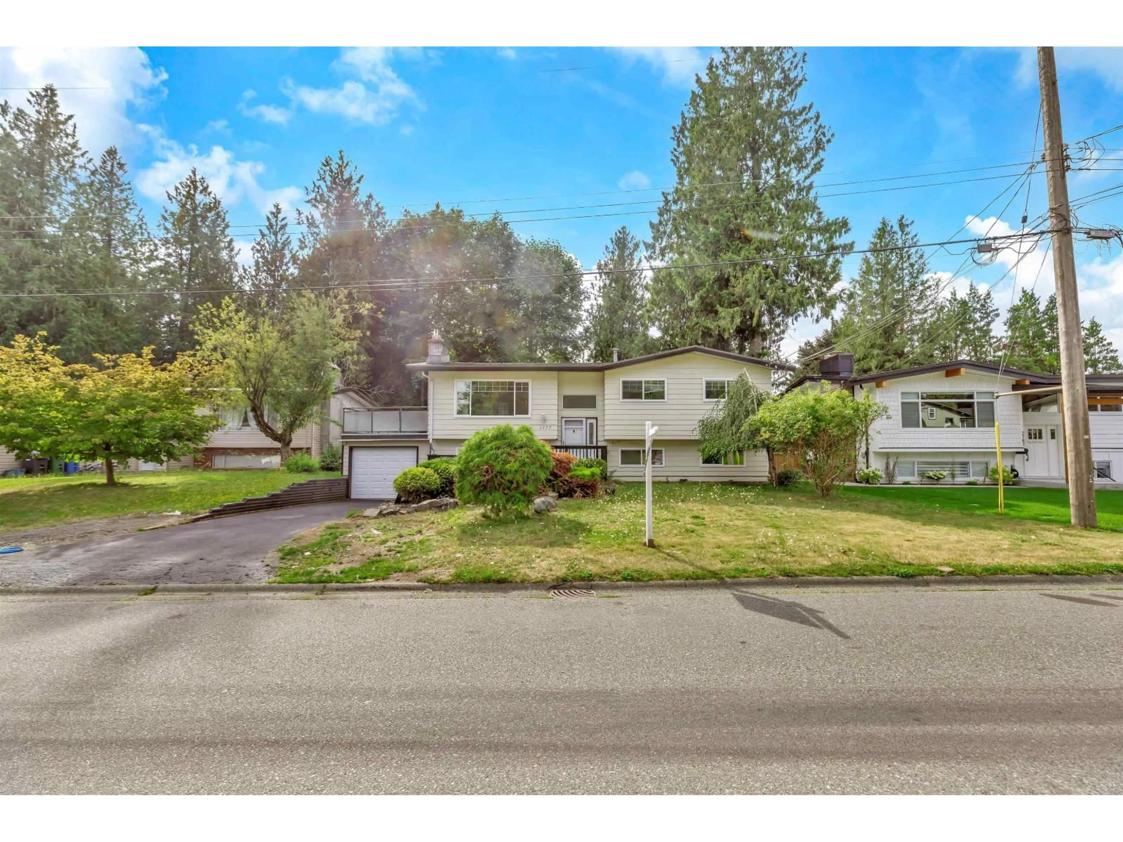 Unknown for 2177 GUILFORD, Abbotsford British Columbia V2S4Z3