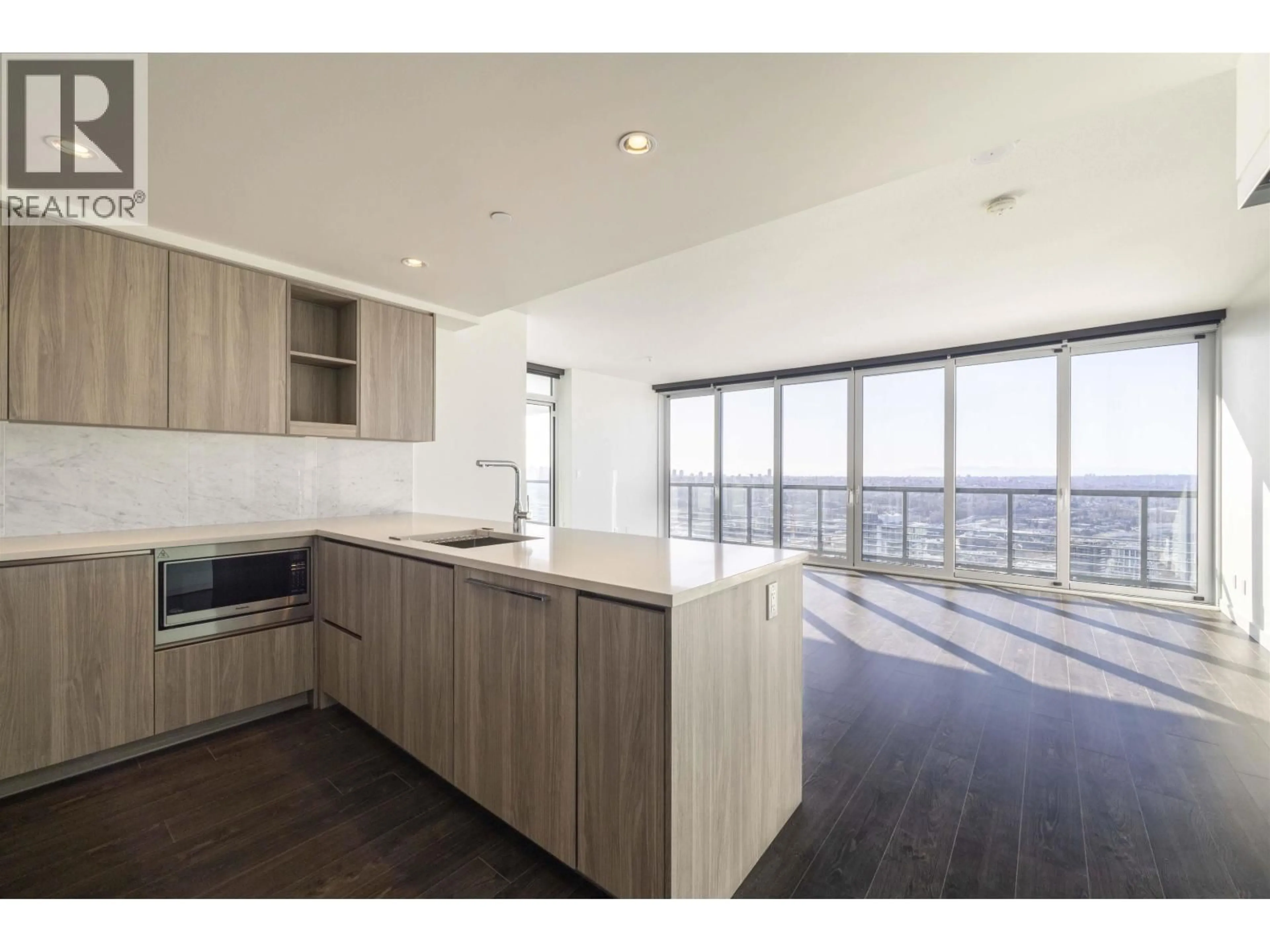 Open concept kitchen, wood/laminate floor for 4502 - 4730 LOUGHEED HIGHWAY, Burnaby British Columbia V5C0M9