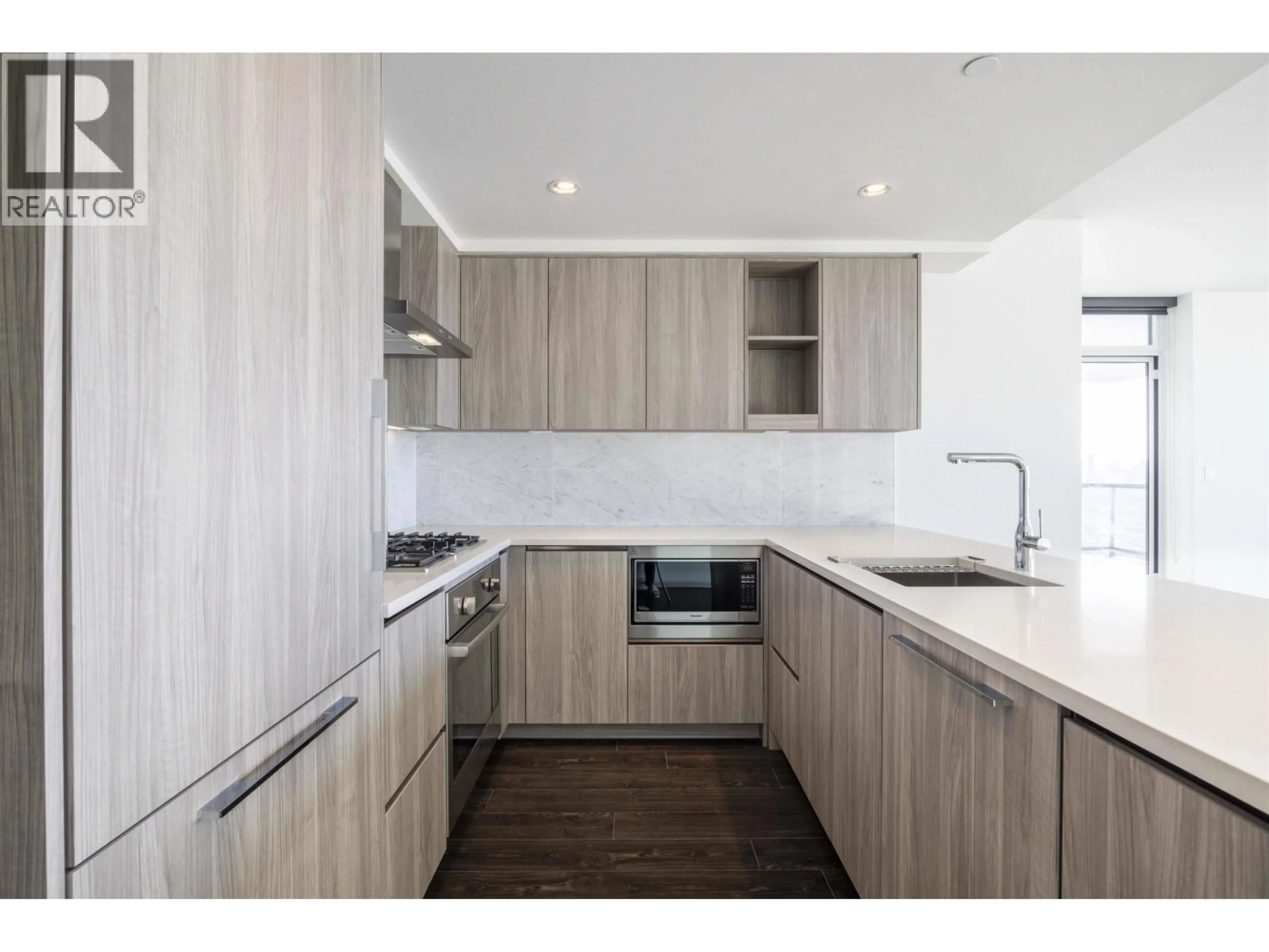Standard kitchen, wood/laminate floor for 4502 - 4730 LOUGHEED HIGHWAY, Burnaby British Columbia V5C0M9