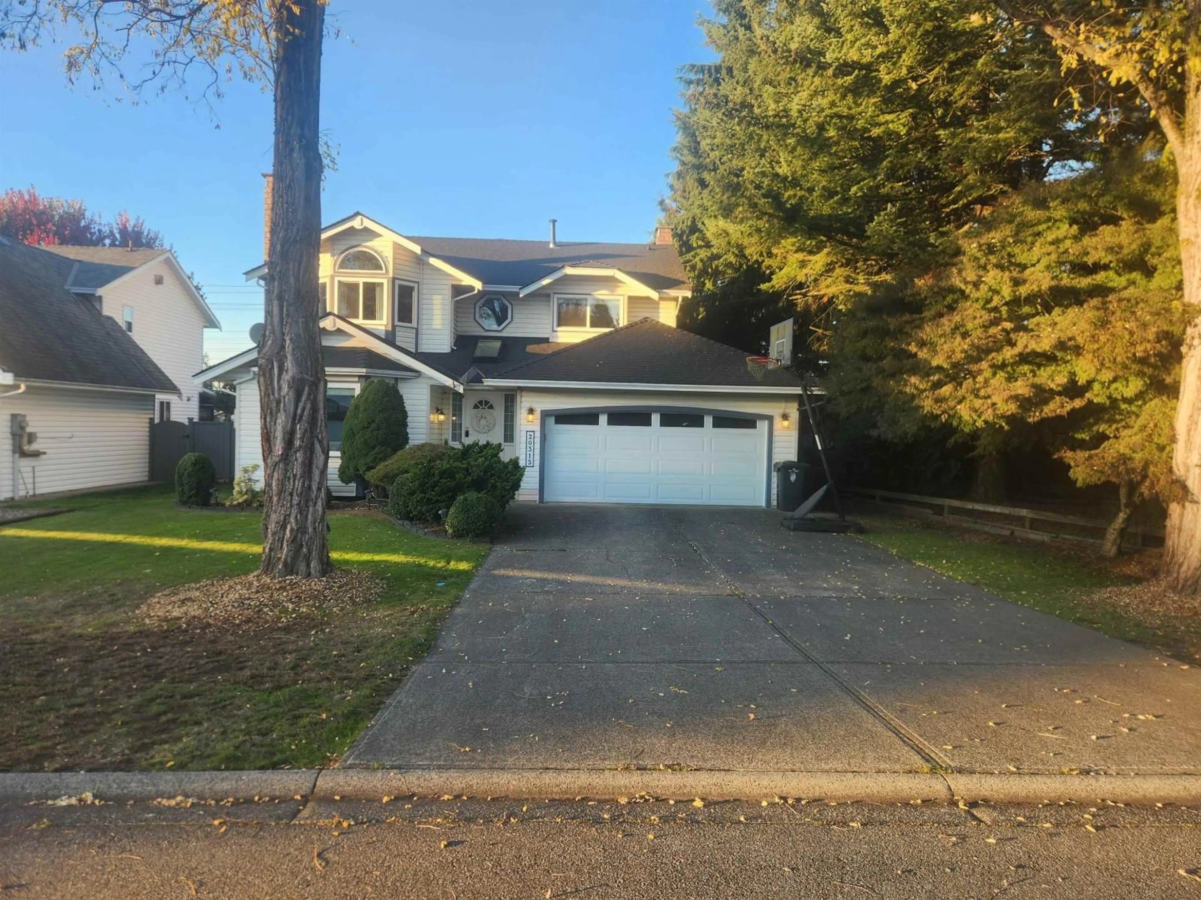 Unknown for 20315 94B, Langley British Columbia V1M1Y8