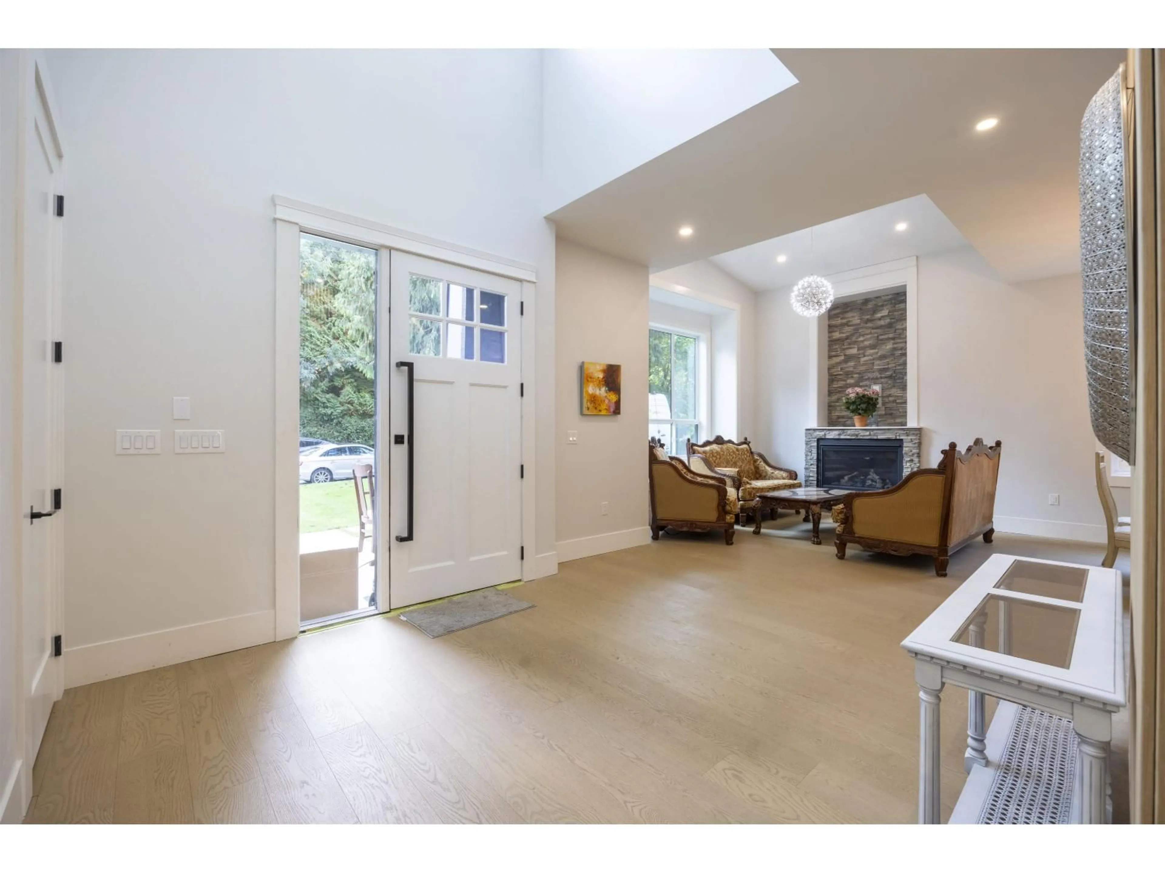 Indoor entryway for 15799 MCBETH, Surrey British Columbia V4A1X9