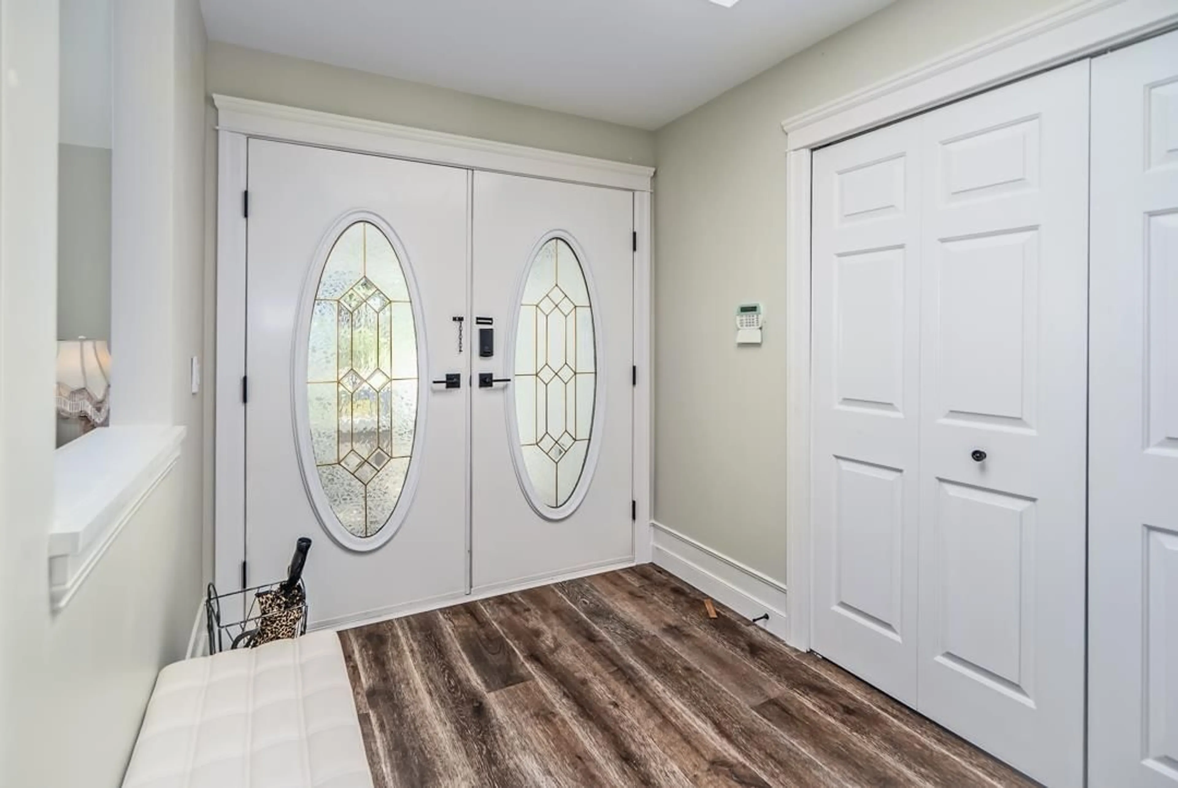 Indoor entryway for 6238 191A, Surrey British Columbia V3S8C6