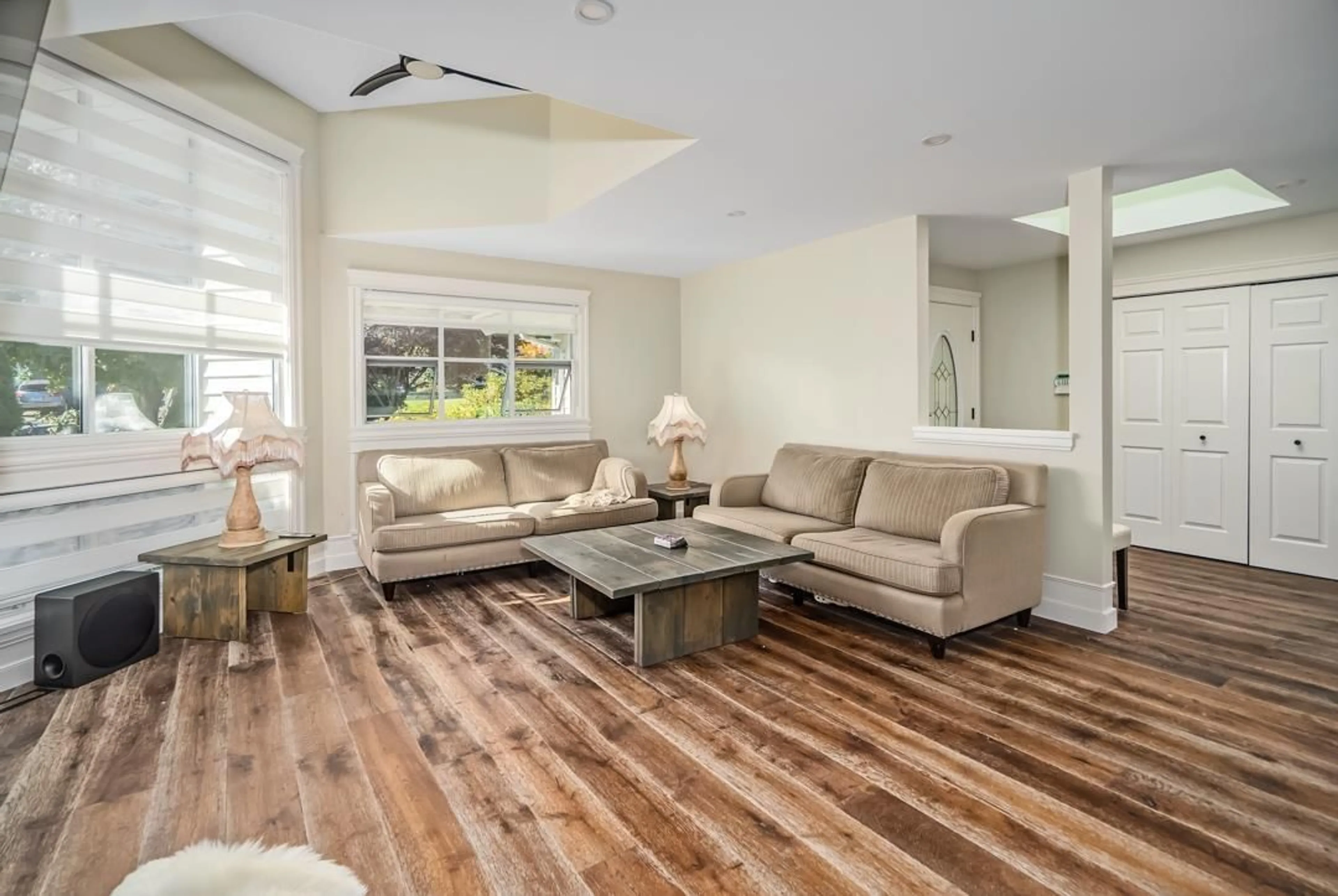 Living room with furniture, unknown for 6238 191A, Surrey British Columbia V3S8C6