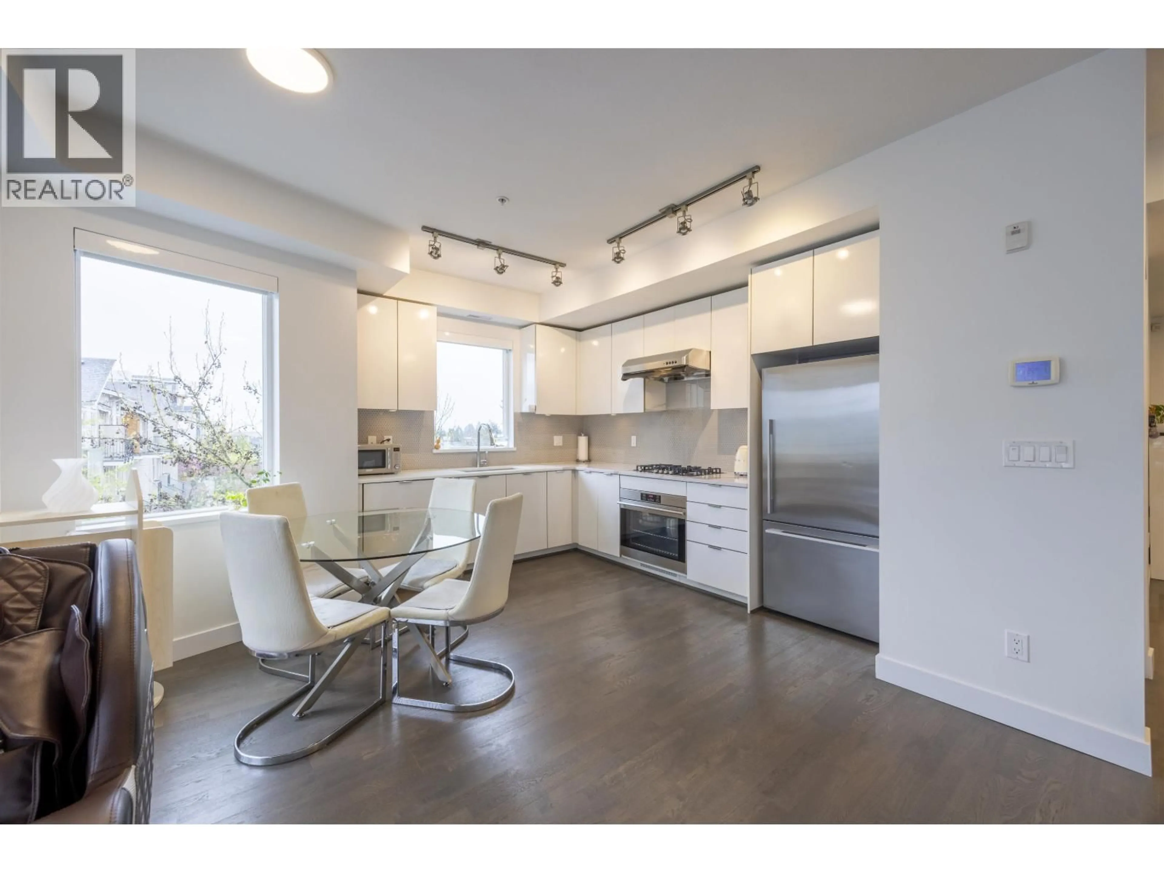 Open concept kitchen, unknown for 312 - 10011 RIVER DRIVE, Richmond British Columbia V6X0N2