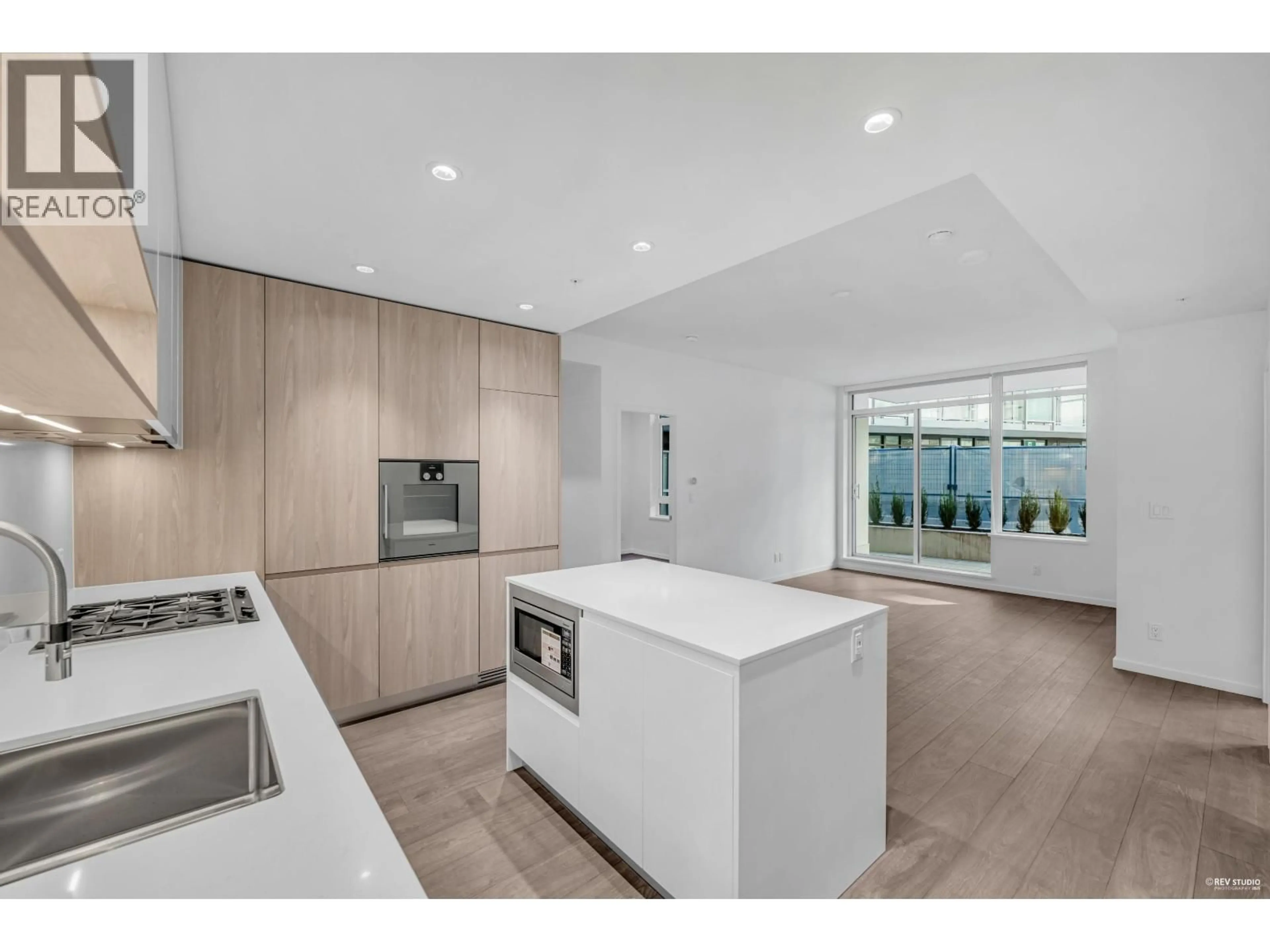 Open concept kitchen, unknown for 439 - 6500 MINORU BOULEVARD, Richmond British Columbia V6Y0N2