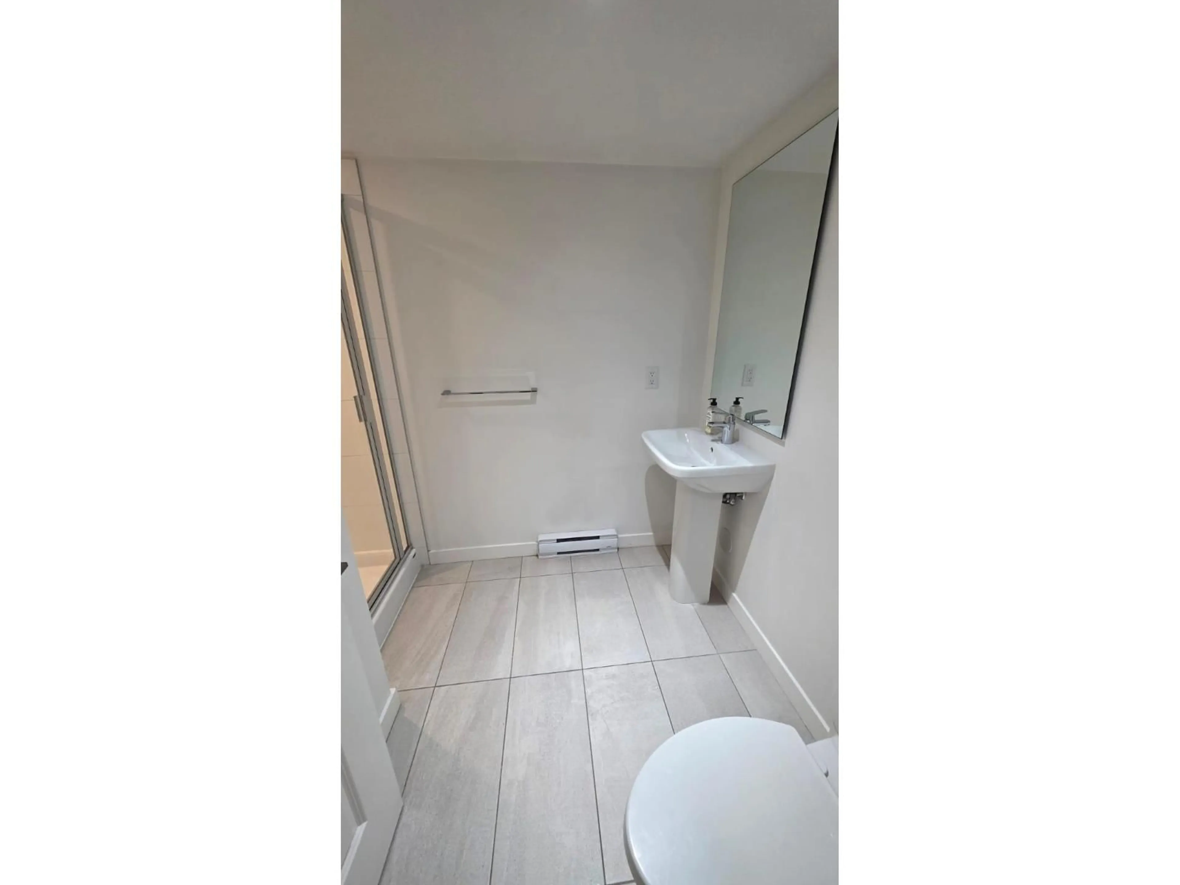 Standard bathroom, unknown for 9 - 2838 LIVINGSTONE, Abbotsford British Columbia V2T0J1