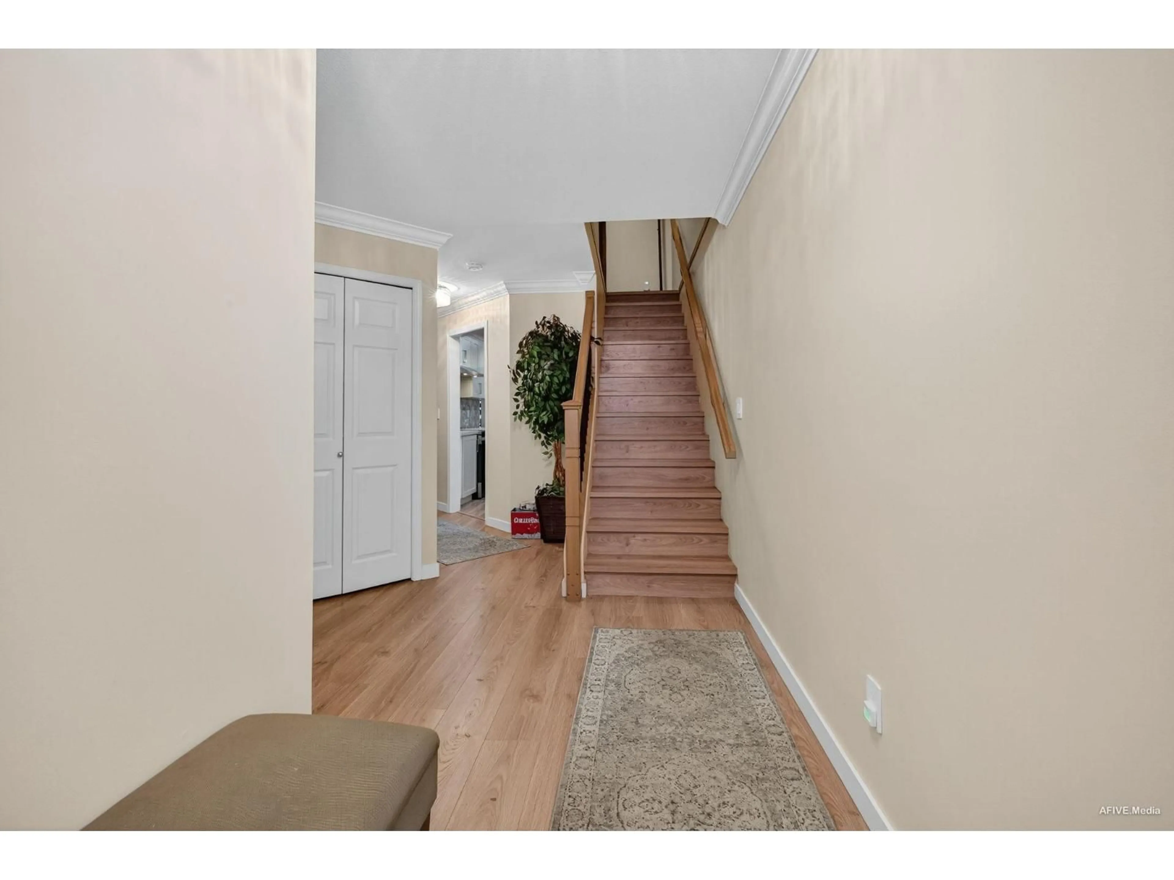 Indoor entryway for 37 - 12165 75, Surrey British Columbia V3W0W7