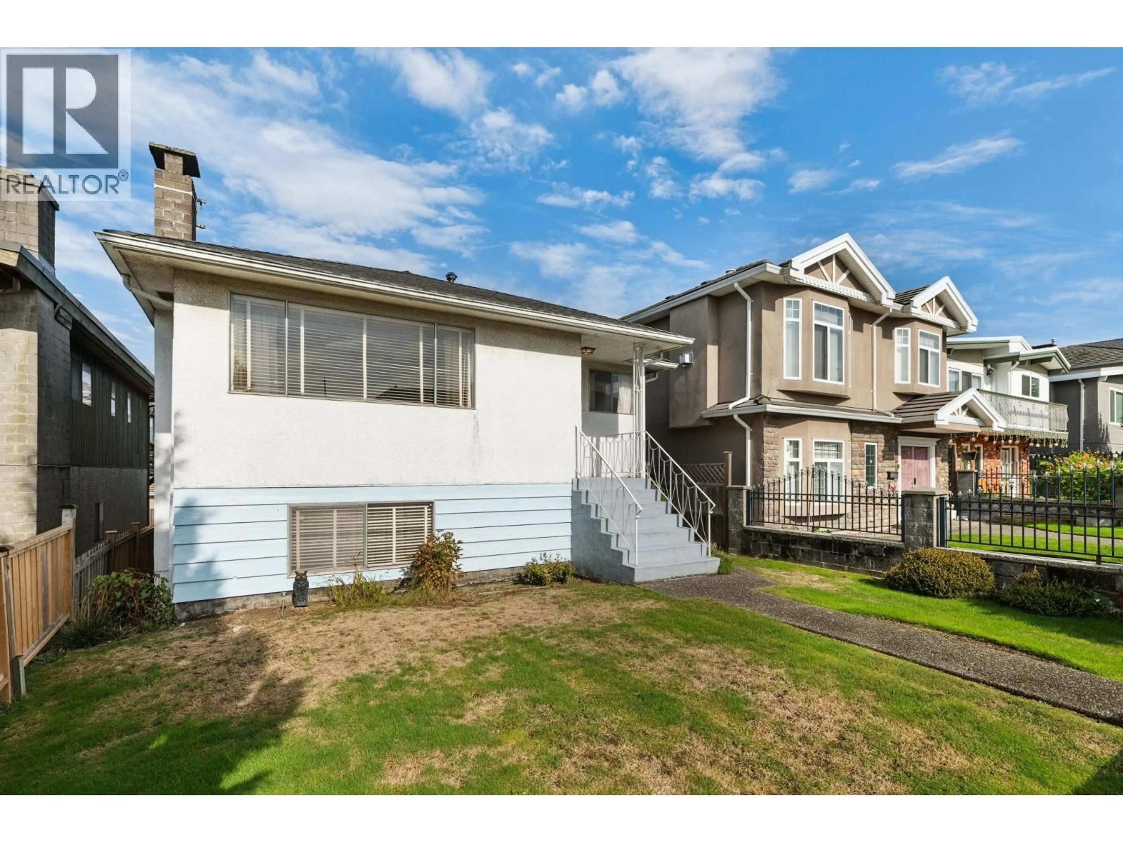 Unknown for 3129 23 AVENUE, Vancouver British Columbia V5R1B4