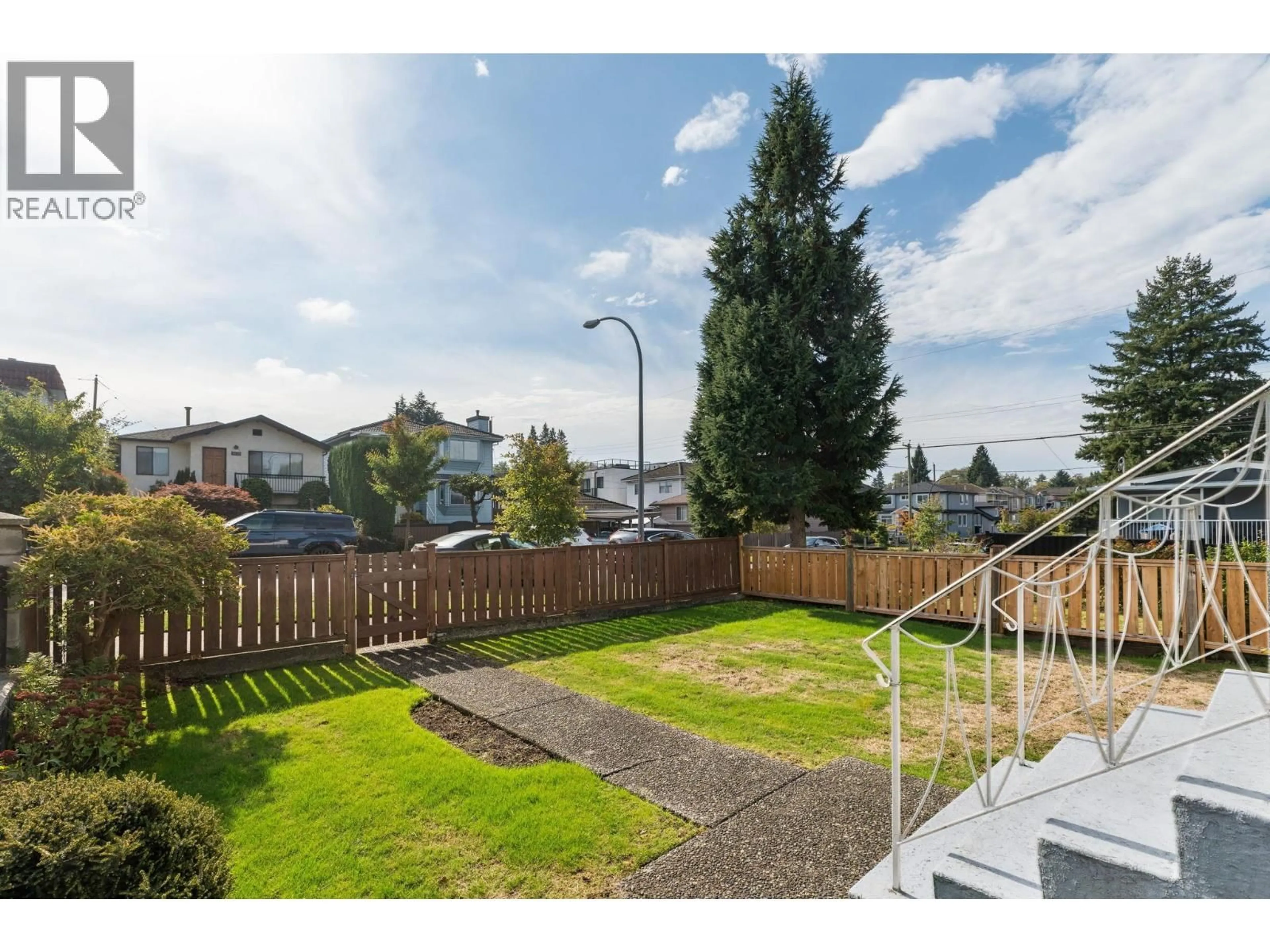 A pic from outside/outdoor area/front of a property/back of a property/a pic from drone, water/lake/river/ocean view for 3129 23 AVENUE, Vancouver British Columbia V5R1B4