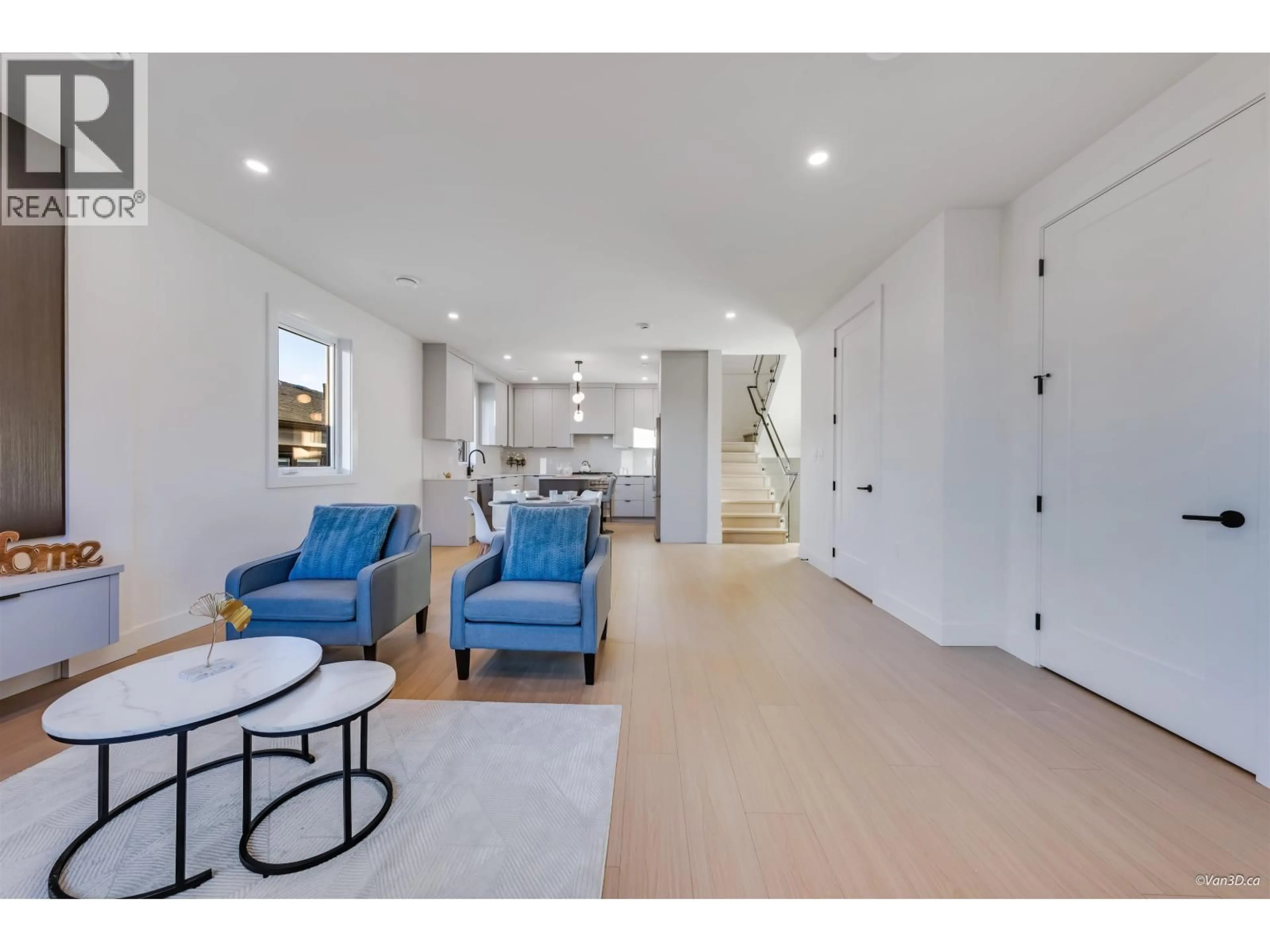 Unknown for 3 - 4211 GRAVELEY STREET, Burnaby British Columbia V5C3T7