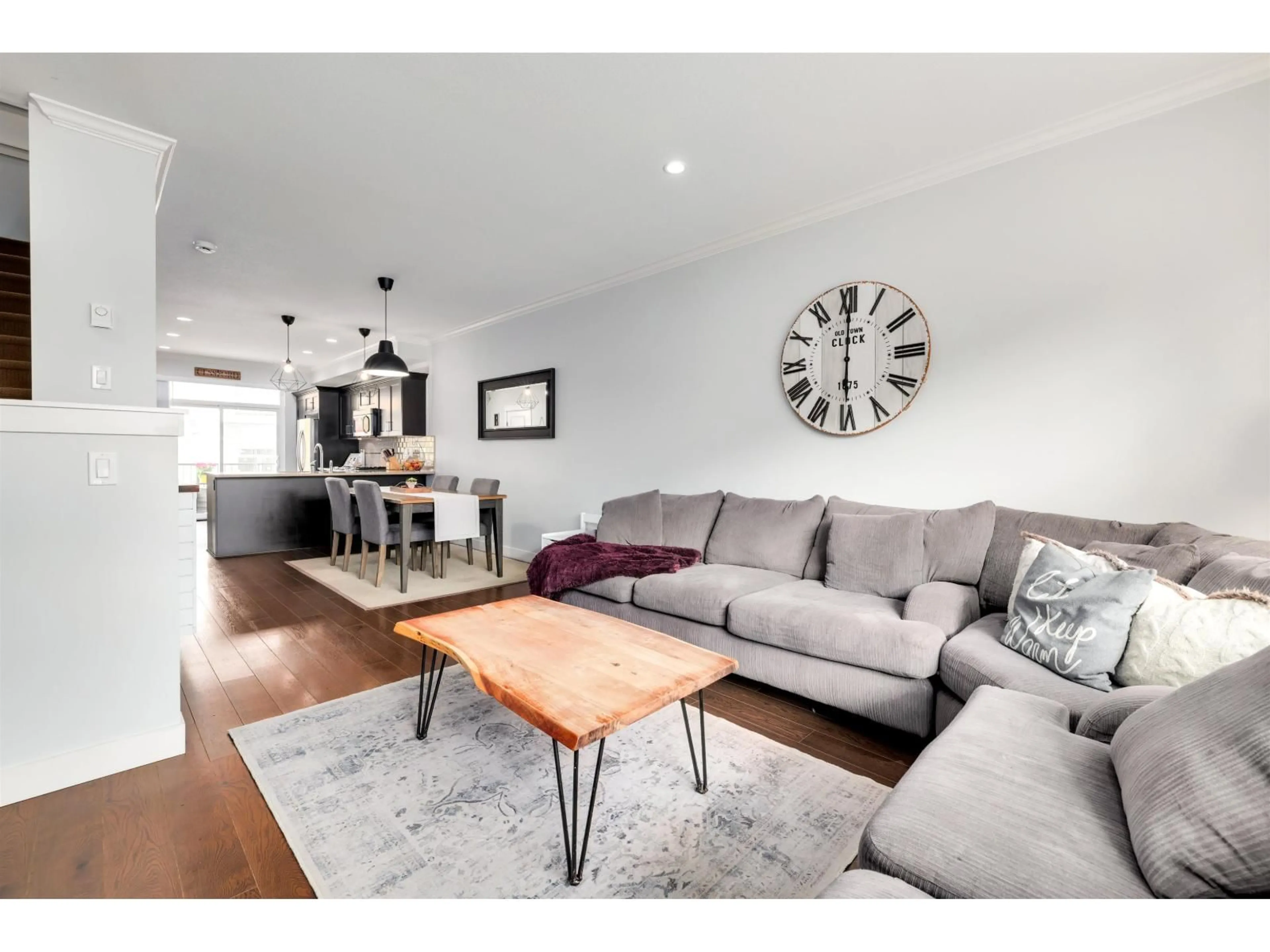 Living room with furniture, wood/laminate floor for 38 - 2469 164, Surrey British Columbia V3Z3T4