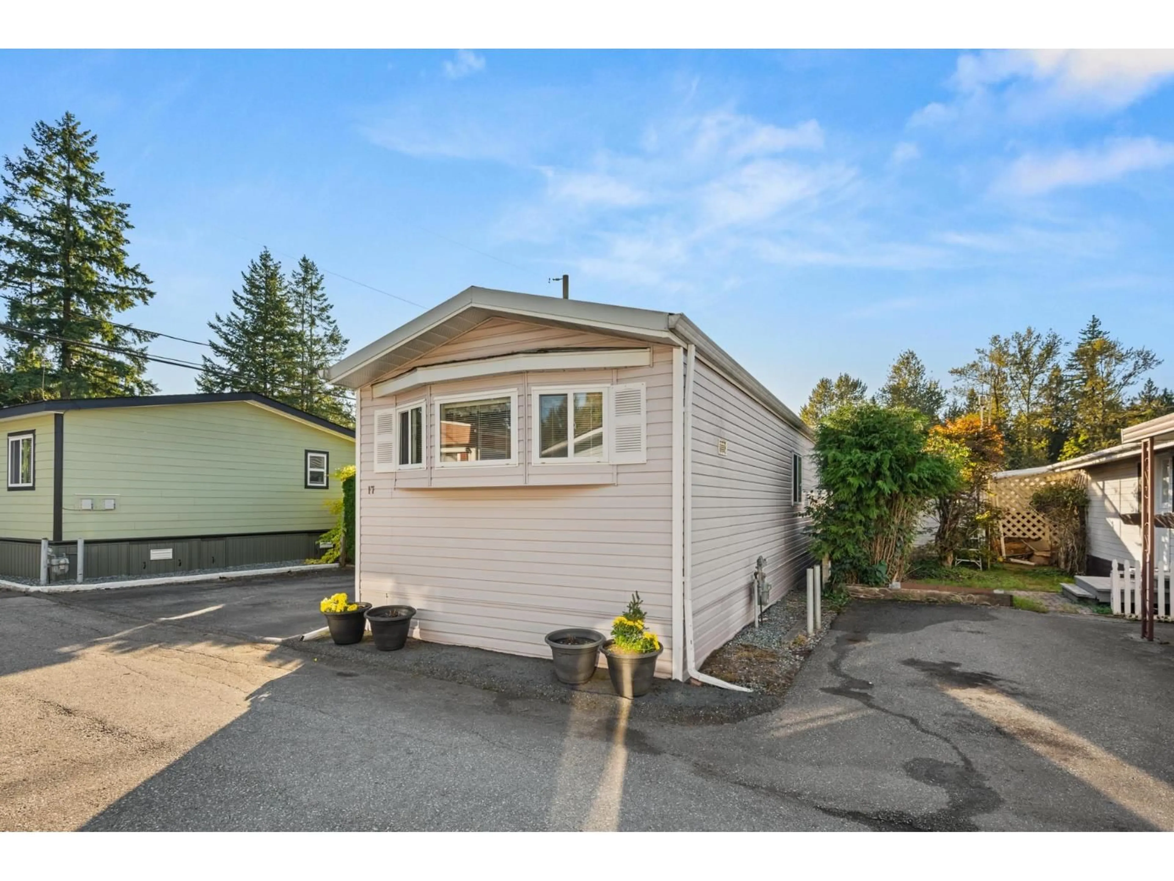 Unknown for 17 - 3931 198 STREET, Langley British Columbia V3A1C9
