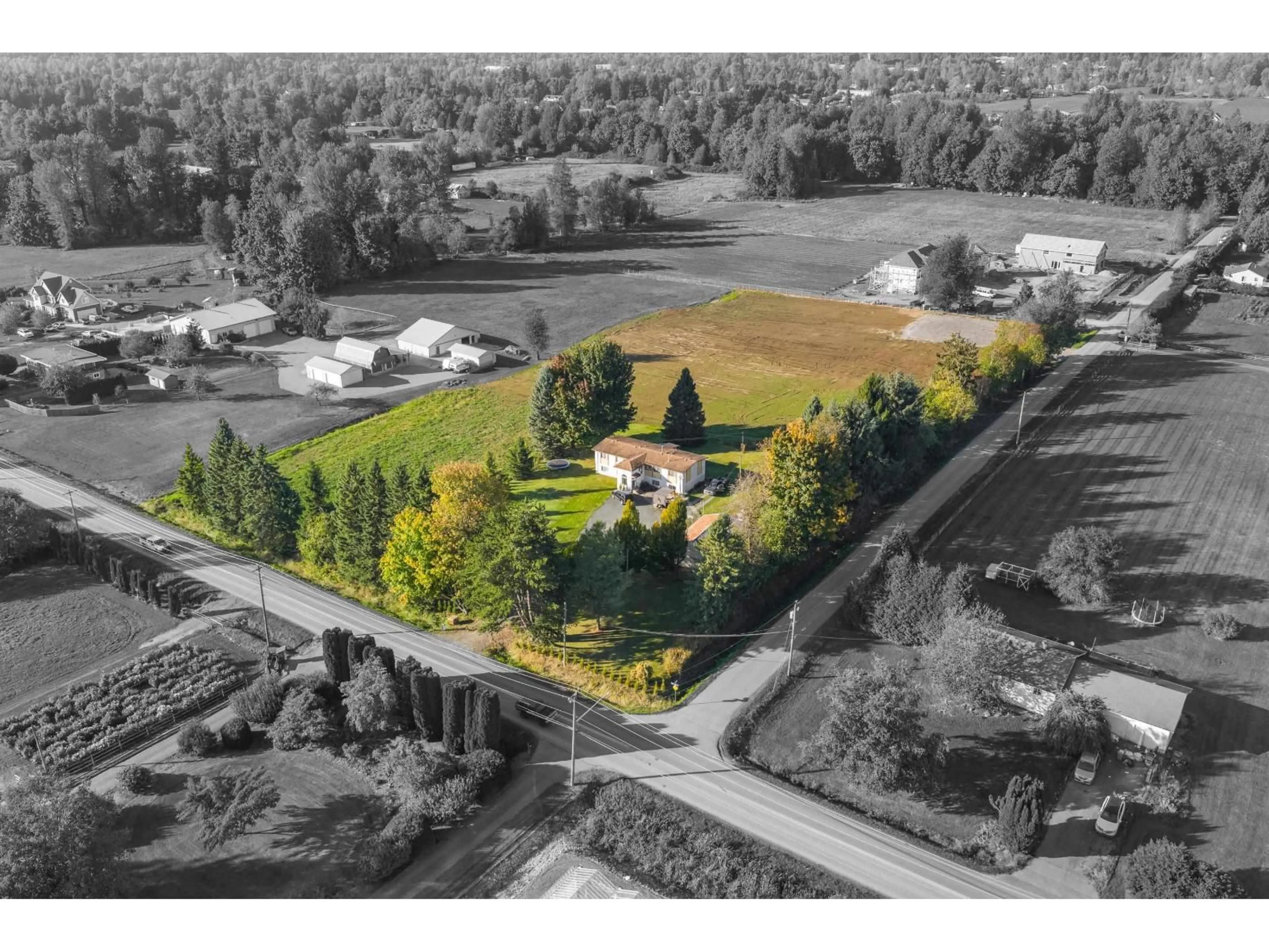 A pic from outside/outdoor area/front of a property/back of a property/a pic from drone, unknown for 28991 TOWNSHIPLINE, Abbotsford British Columbia V4X1S2