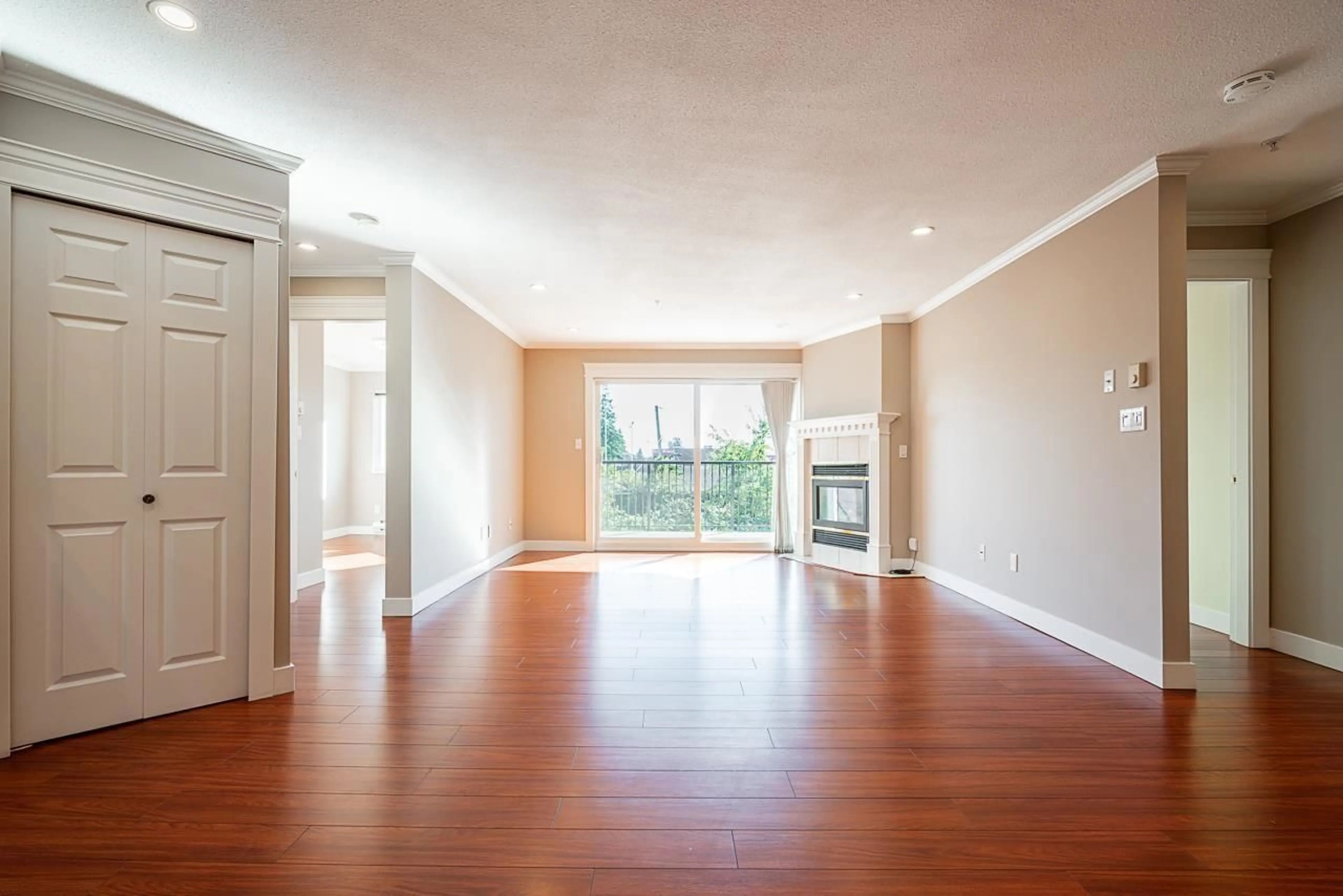 Unknown for 209 - 32044 OLD YALE, Abbotsford British Columbia V2T2C9