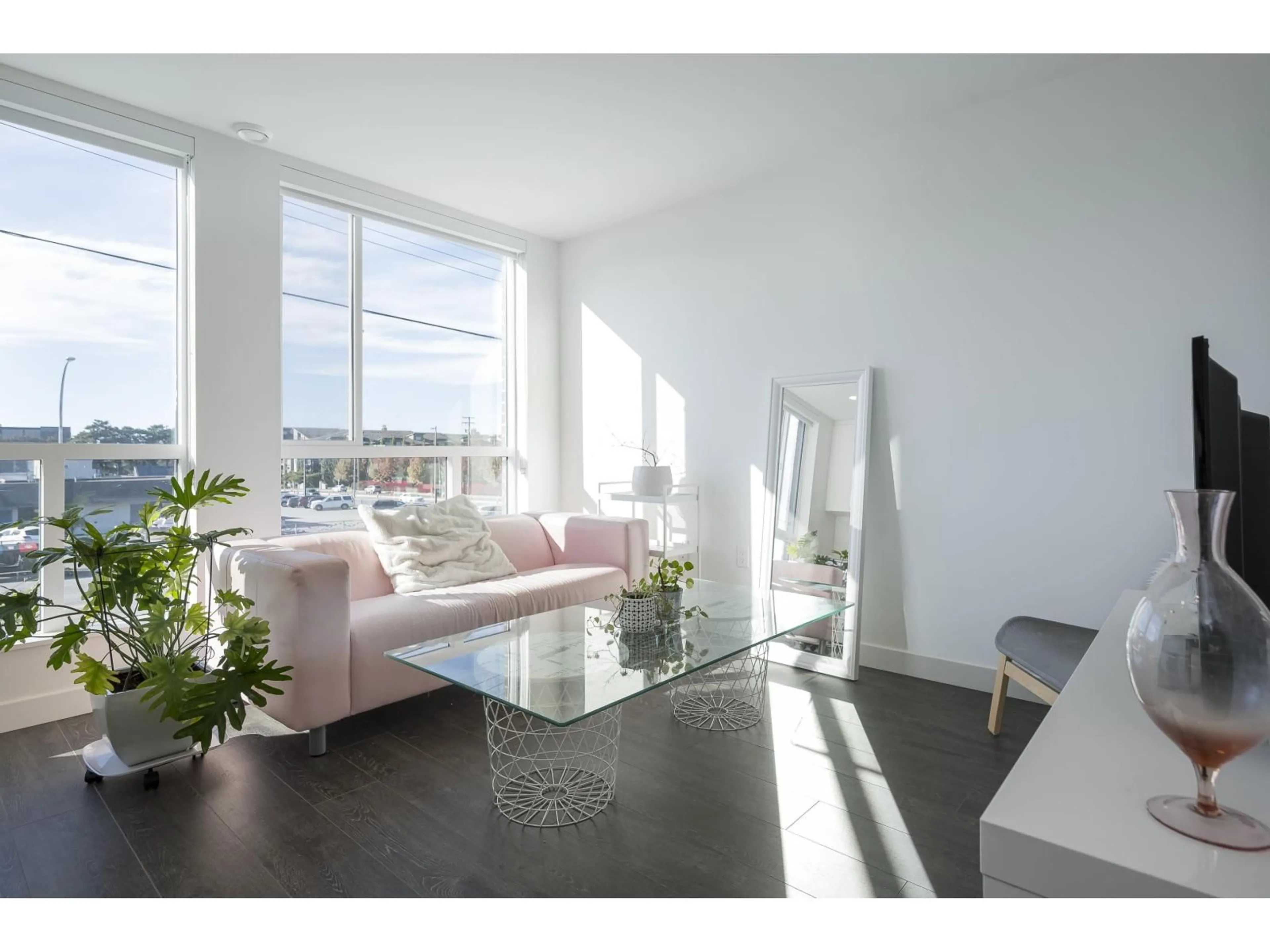 Living room with furniture, unknown for B226 - 20834 80, Langley British Columbia V2Y3M6