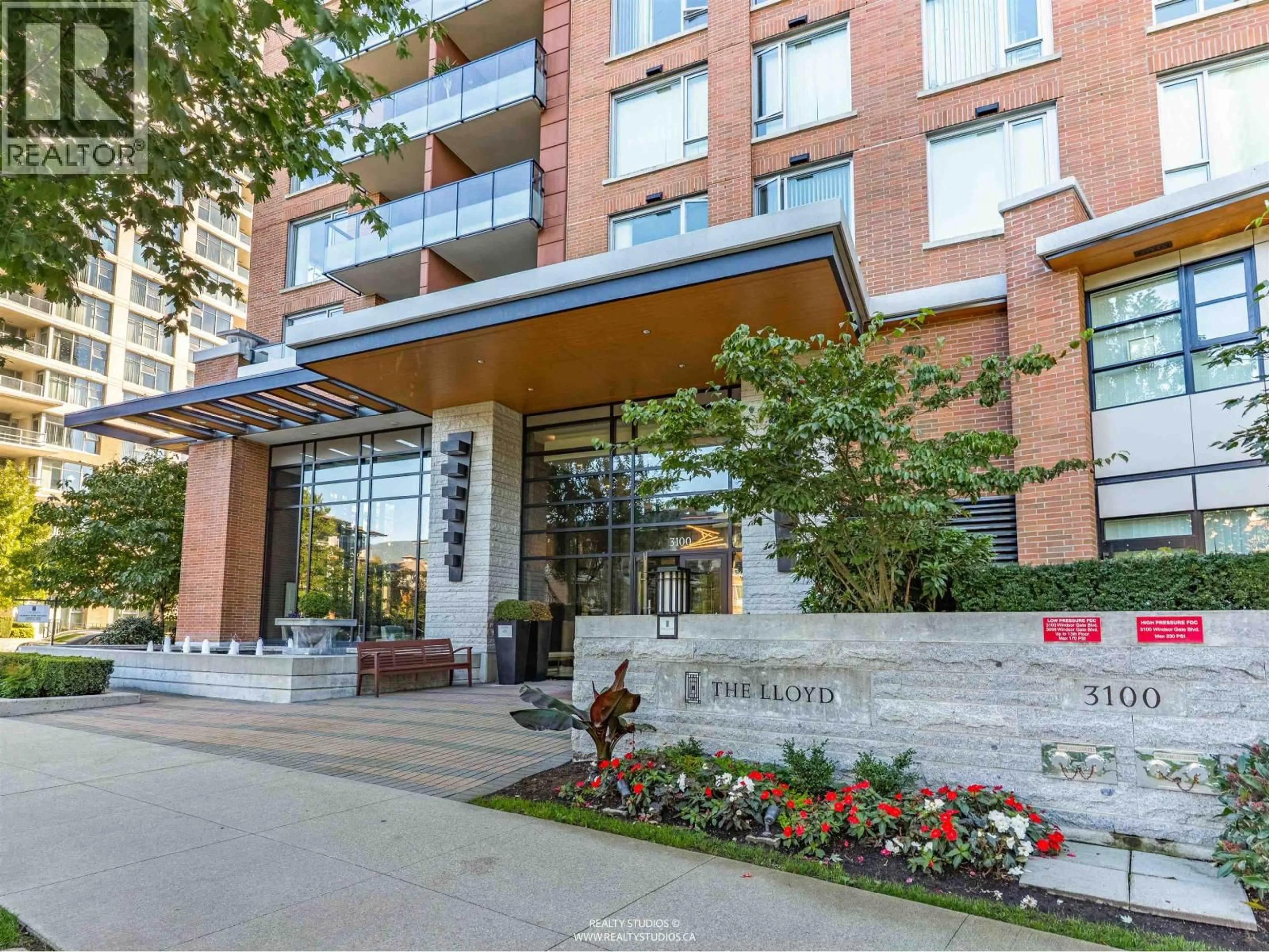 Indoor foyer for 1905 - 3100 WINDSOR GATE, Coquitlam British Columbia V3B0P3