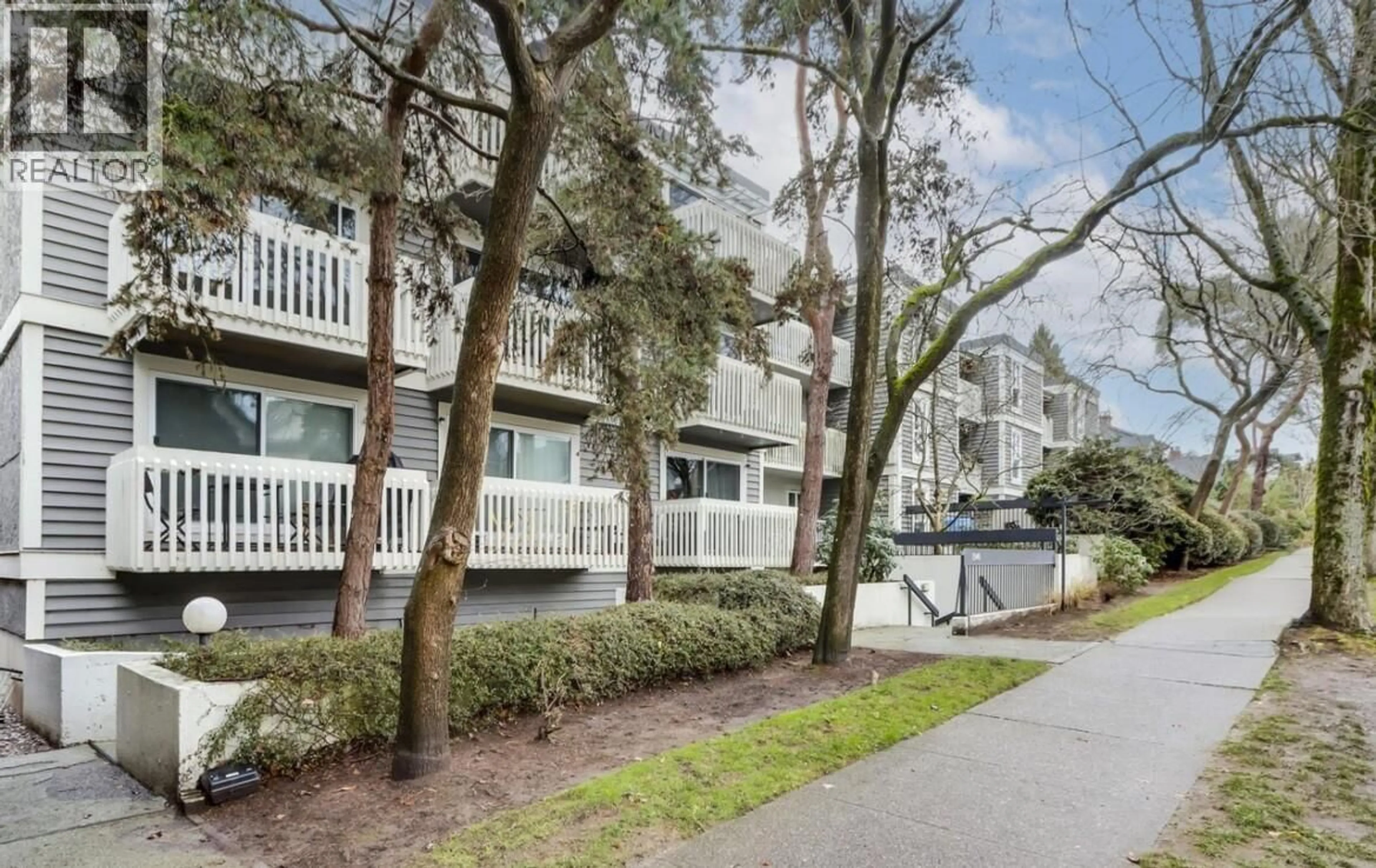 Unknown for 303 - 1545 2ND AVENUE, Vancouver British Columbia V5N1C8