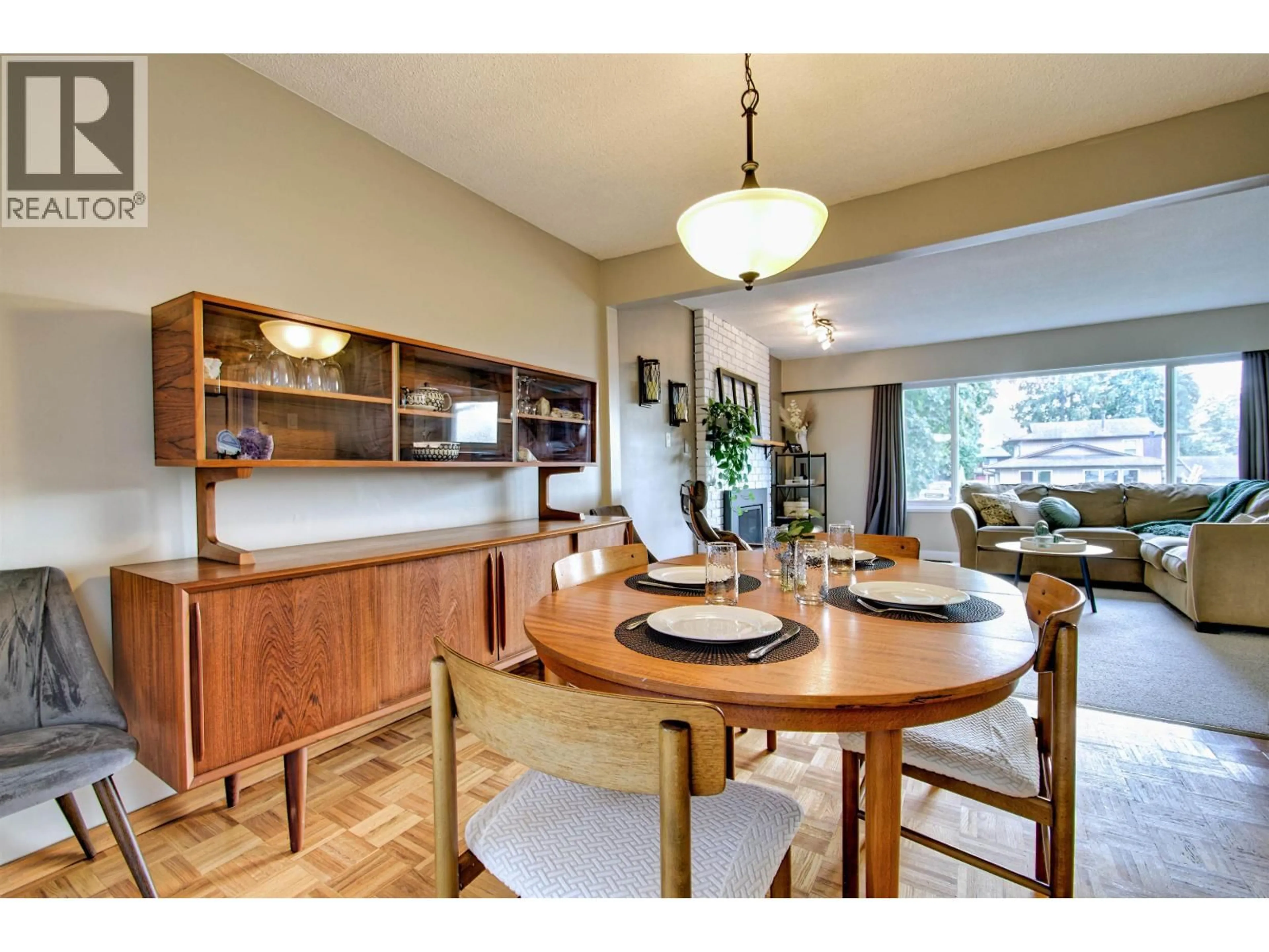 Dining room, wood/laminate floor for 18855 120 AVENUE, Pitt Meadows British Columbia V3Y1W5