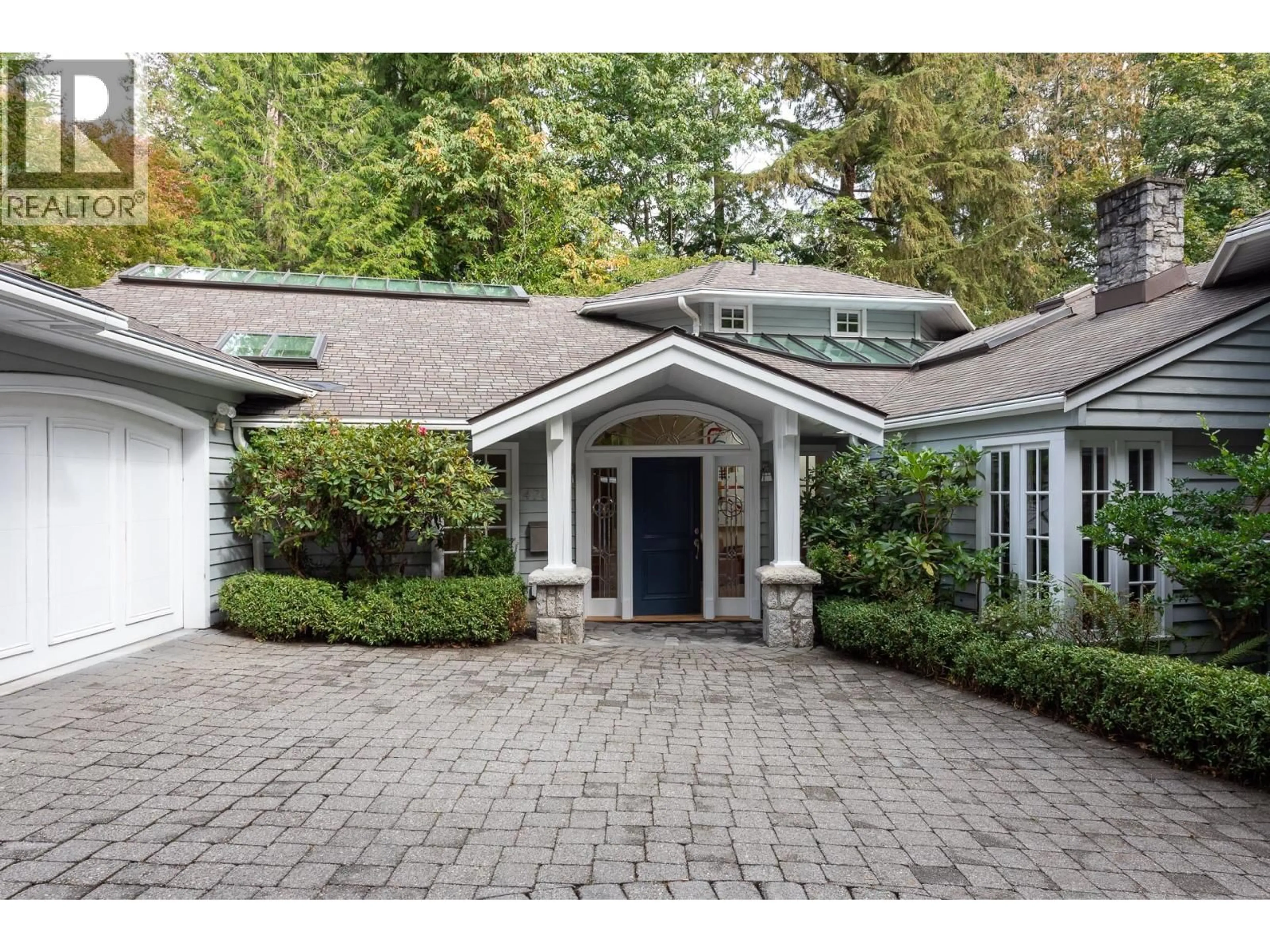 Home with brick exterior material, street for 4708 DOGWOOD LANE, West Vancouver British Columbia V7W1J1