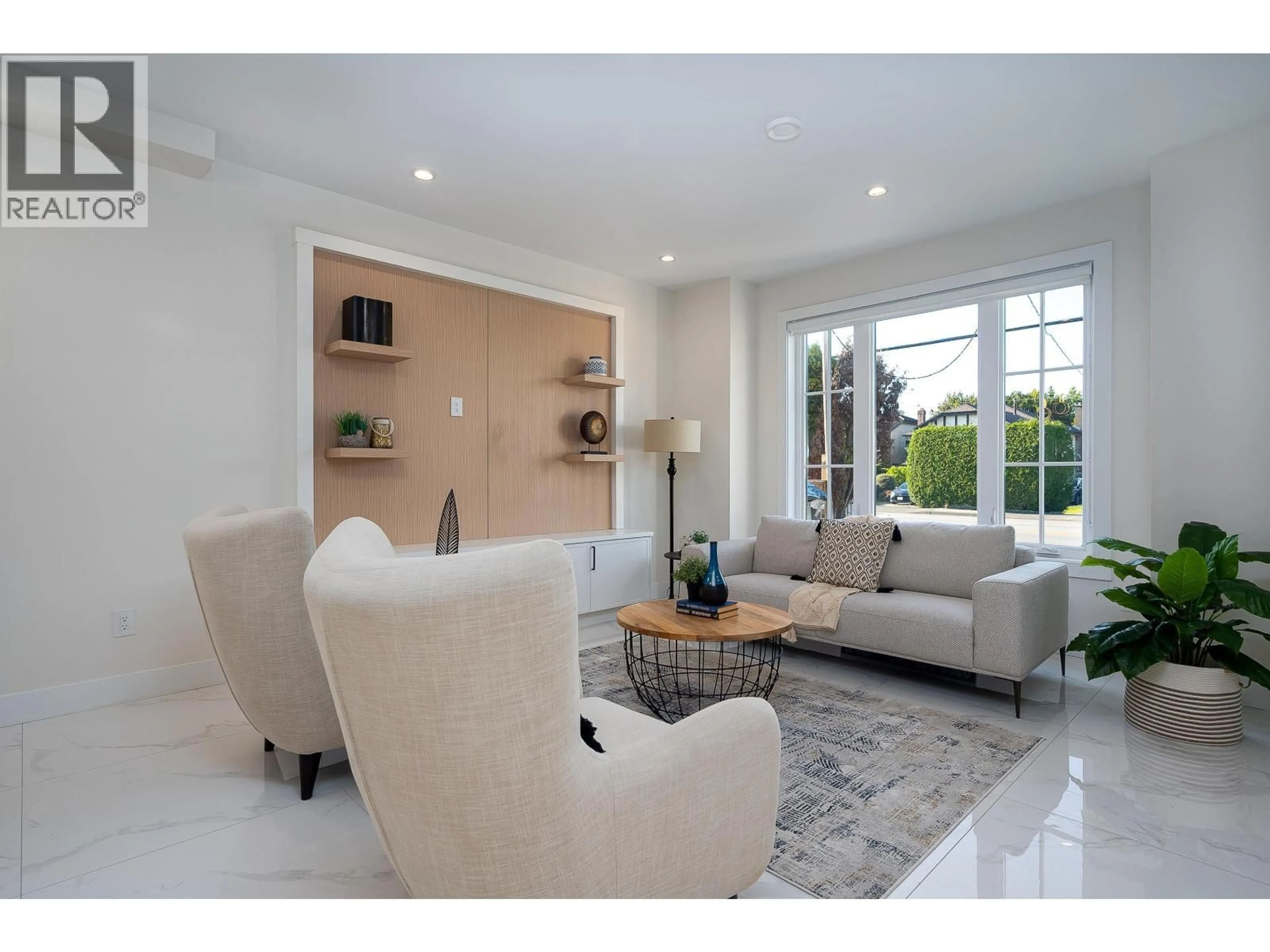 Living room with furniture, unknown for 4226 WILLIAMS ROAD, Richmond British Columbia V7E1J9