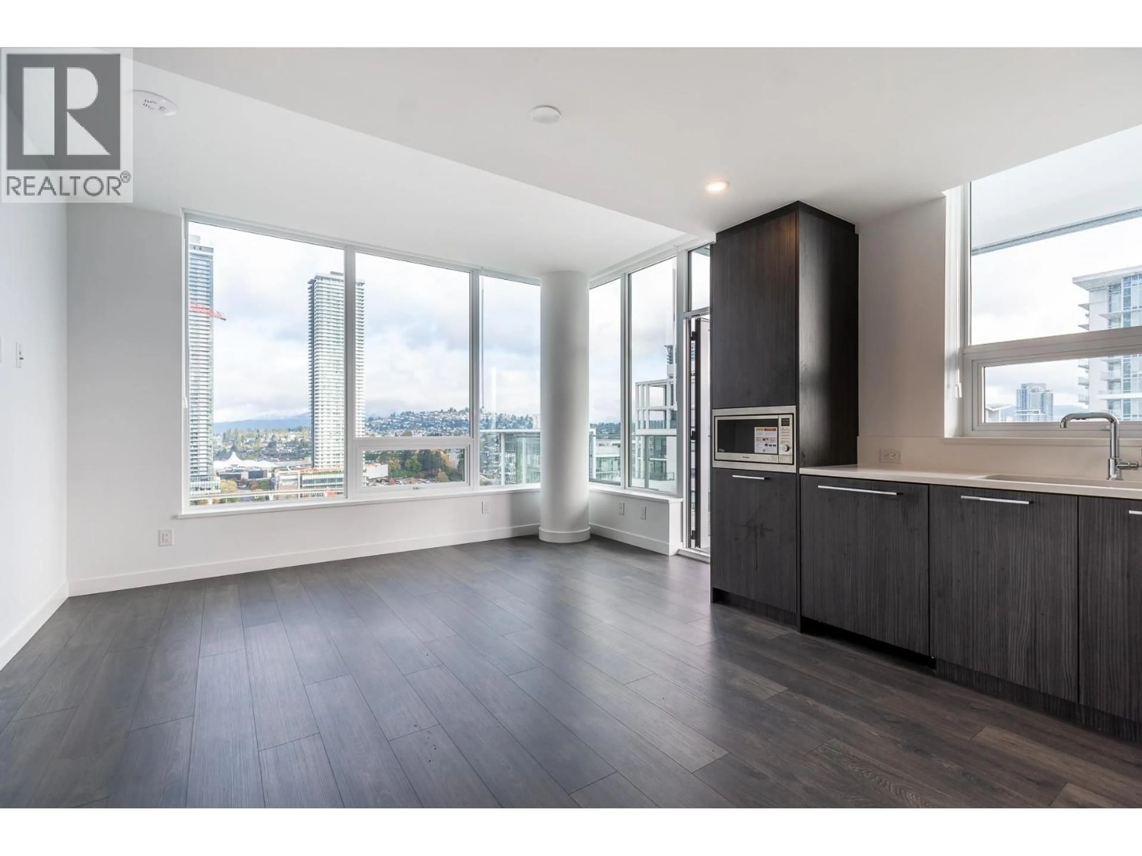 Open concept kitchen, wood/laminate floor for 2501 - 2425 ALPHA AVENUE, Burnaby British Columbia V5C0N6