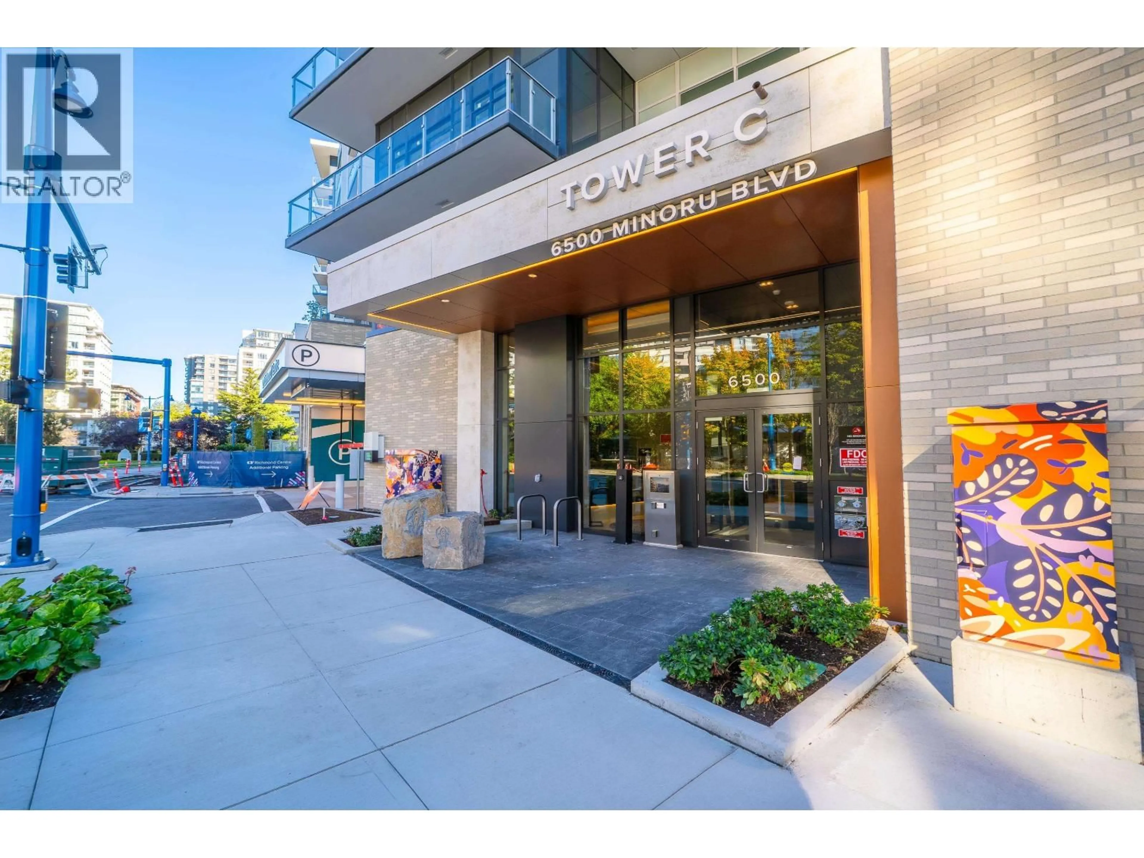 Indoor foyer for 1209 - 6500 MINORU BOULEVARD, Richmond British Columbia V6Y0N2