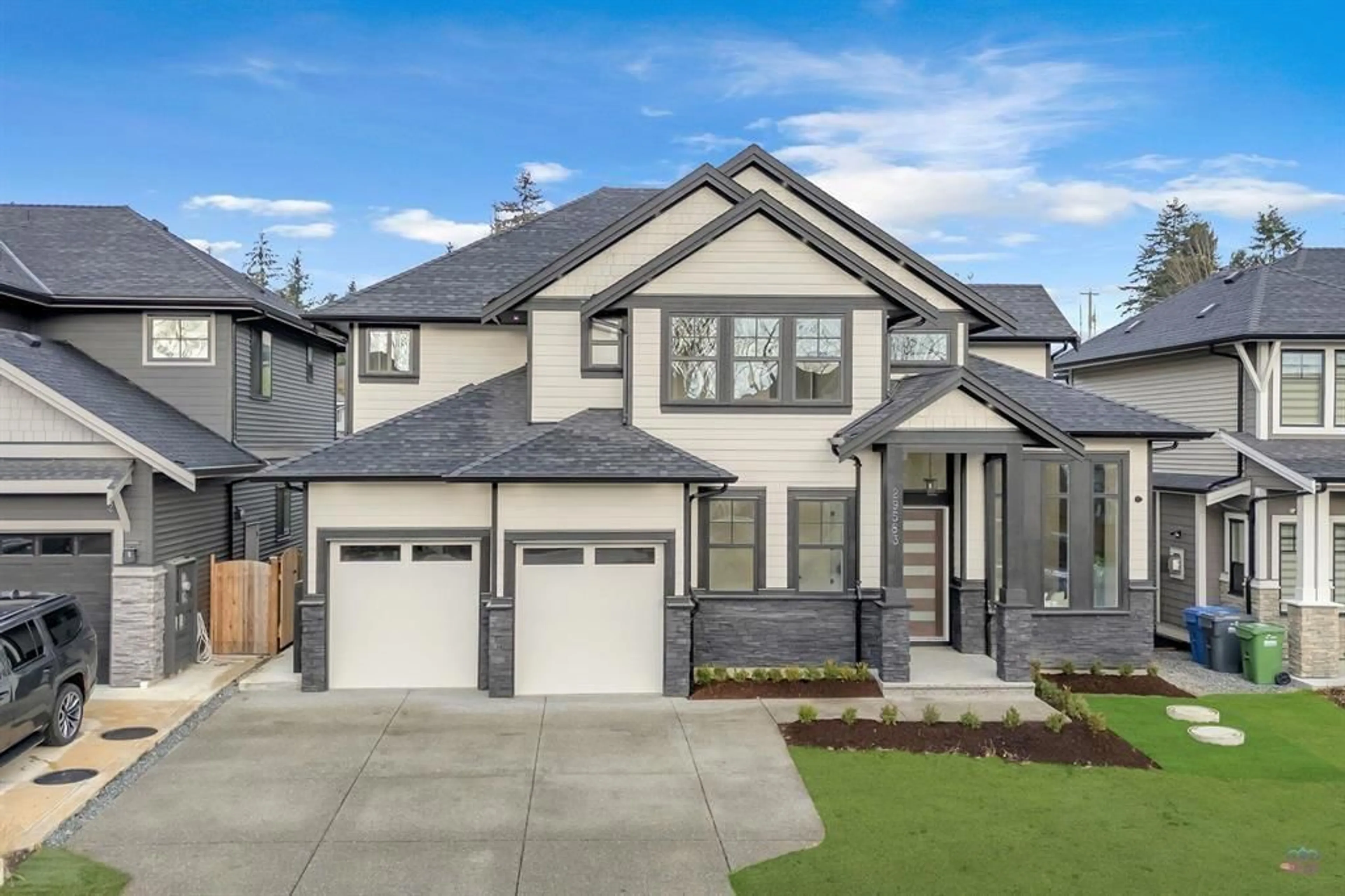 Home with vinyl exterior material, street for 29583 CORVINA, Abbotsford British Columbia V4X0A6