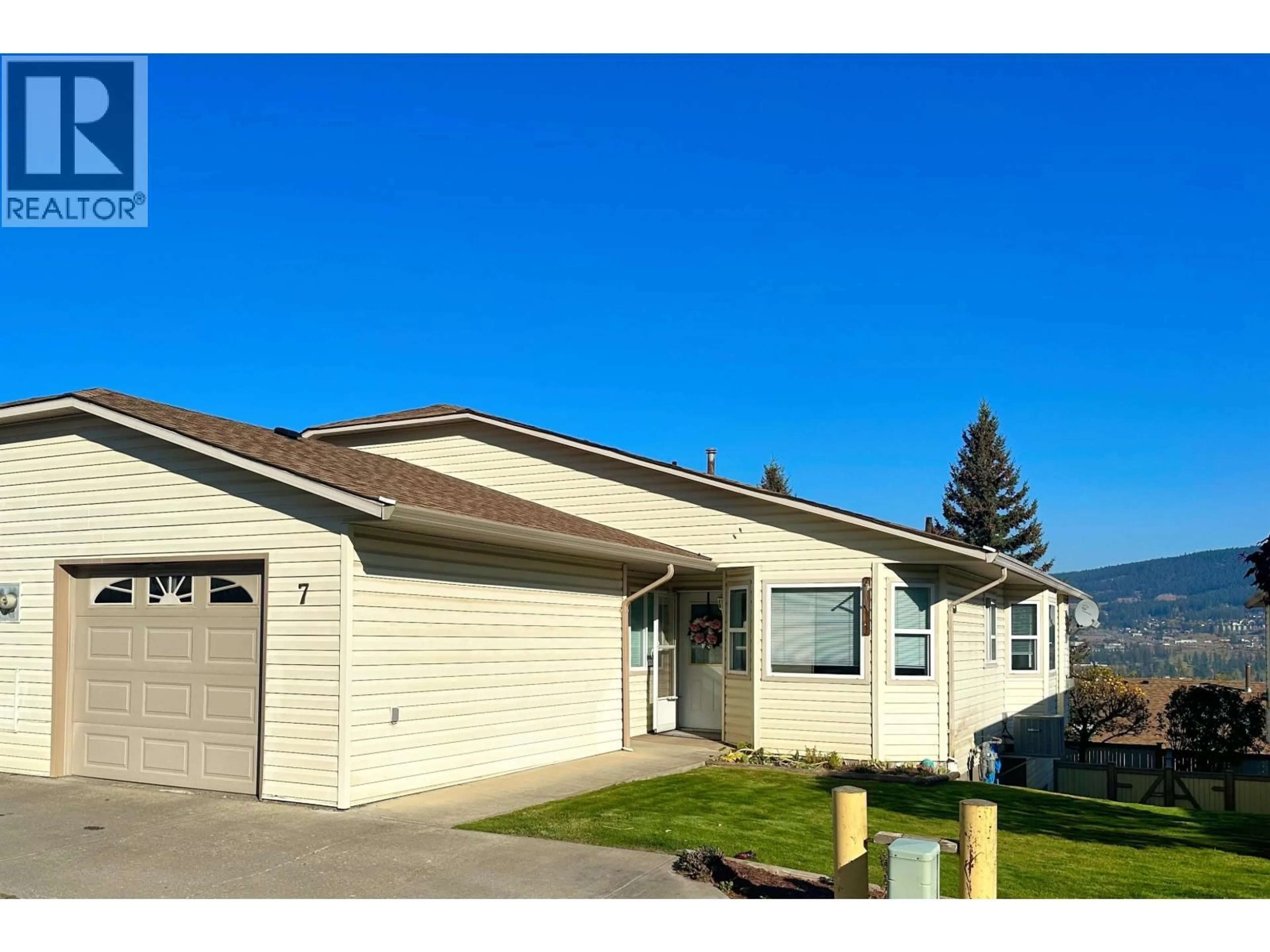Home with vinyl exterior material, street for 7 - 500 WOTZKE DRIVE, Williams Lake British Columbia V2G4S9