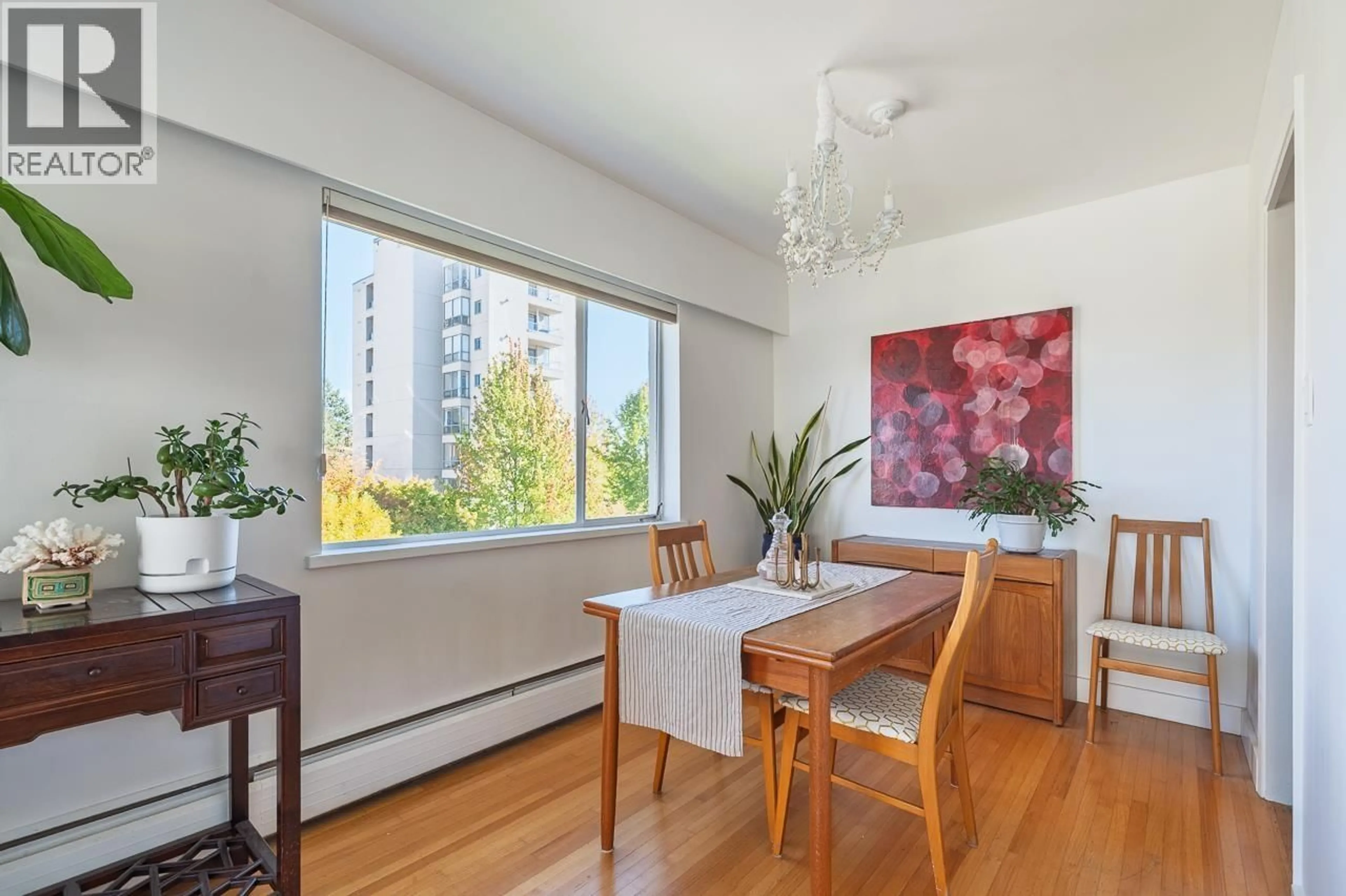 Dining room, wood/laminate floor for 506 - 2409 43RD AVENUE, Vancouver British Columbia V6M2E6