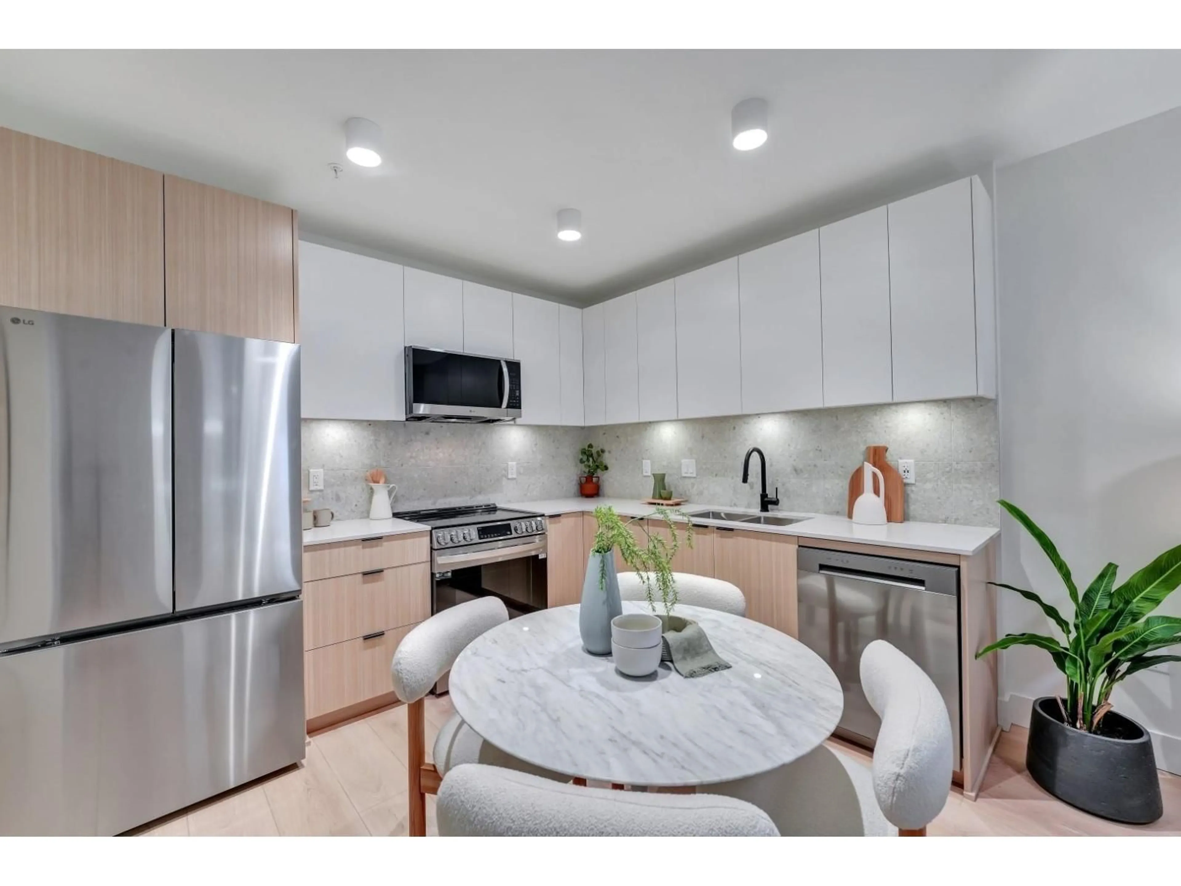 Open concept kitchen, ceramic/tile floor for A307 - 5360 204TH, Langley British Columbia V0V0V0