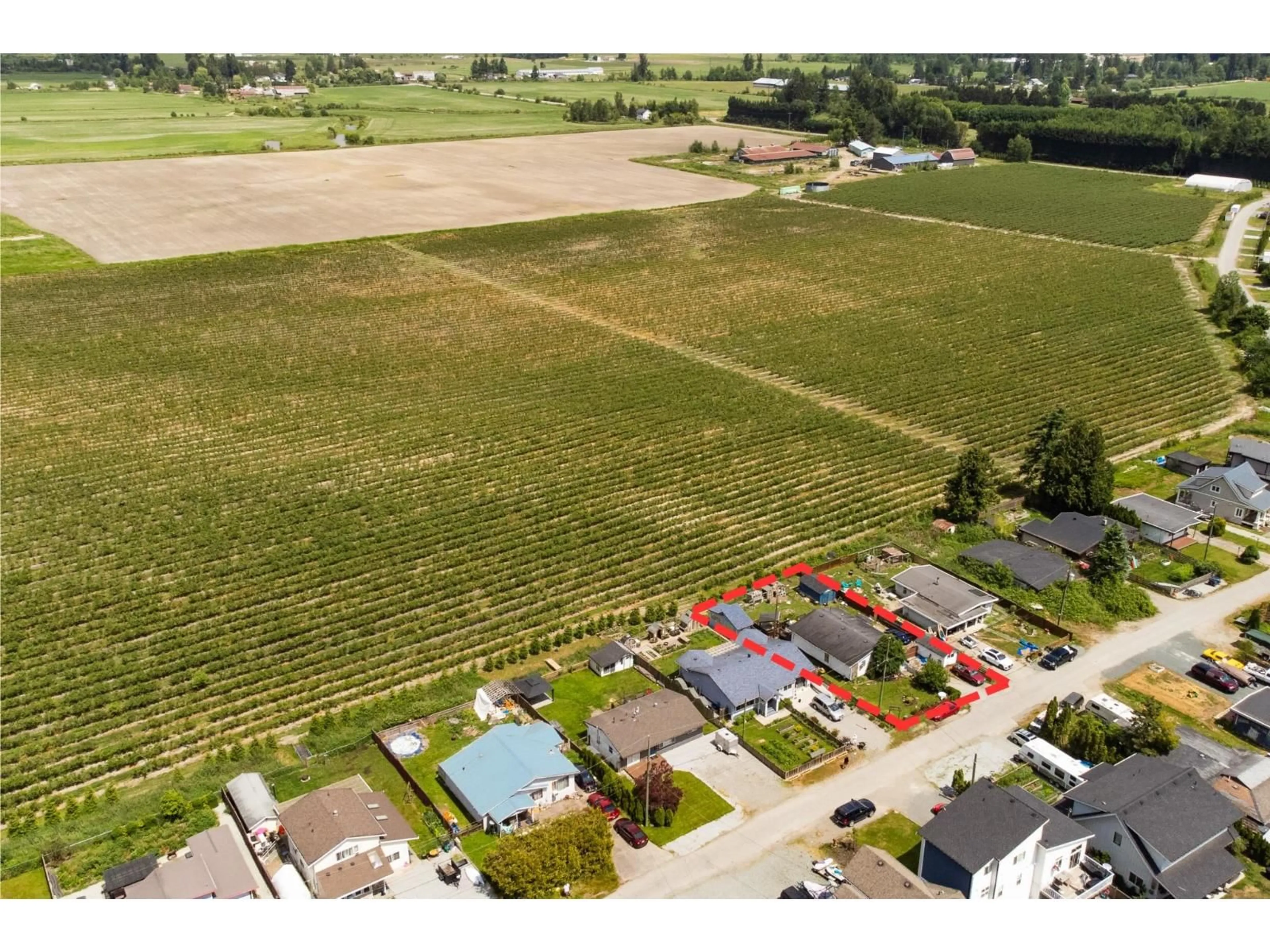 A pic from outside/outdoor area/front of a property/back of a property/a pic from drone, street for 35063 NORTH SWARD, Mission British Columbia V2V7H1