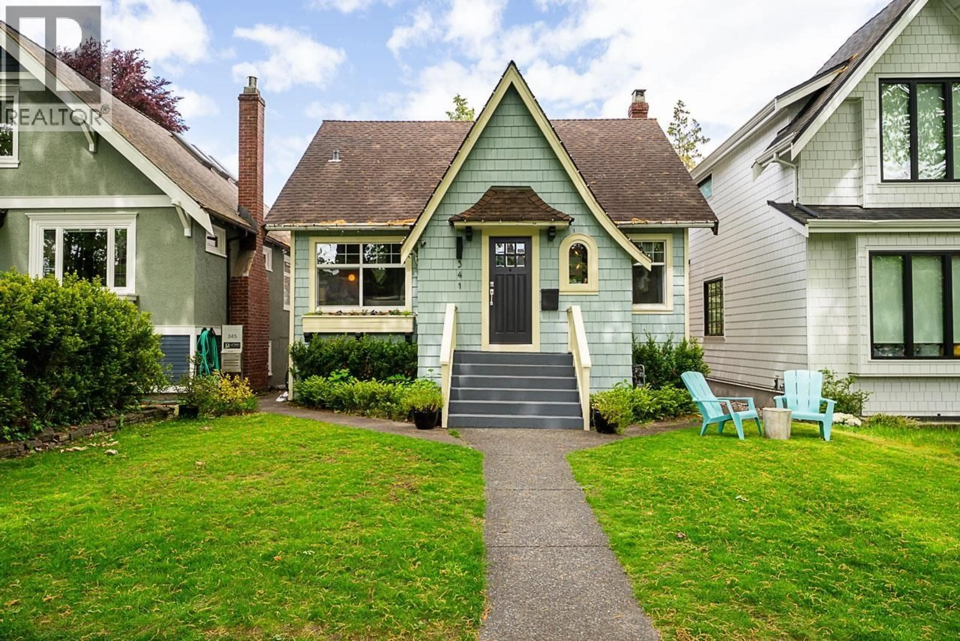 Home with vinyl exterior material, street for 341 22ND AVENUE, Vancouver British Columbia V5Y2G3