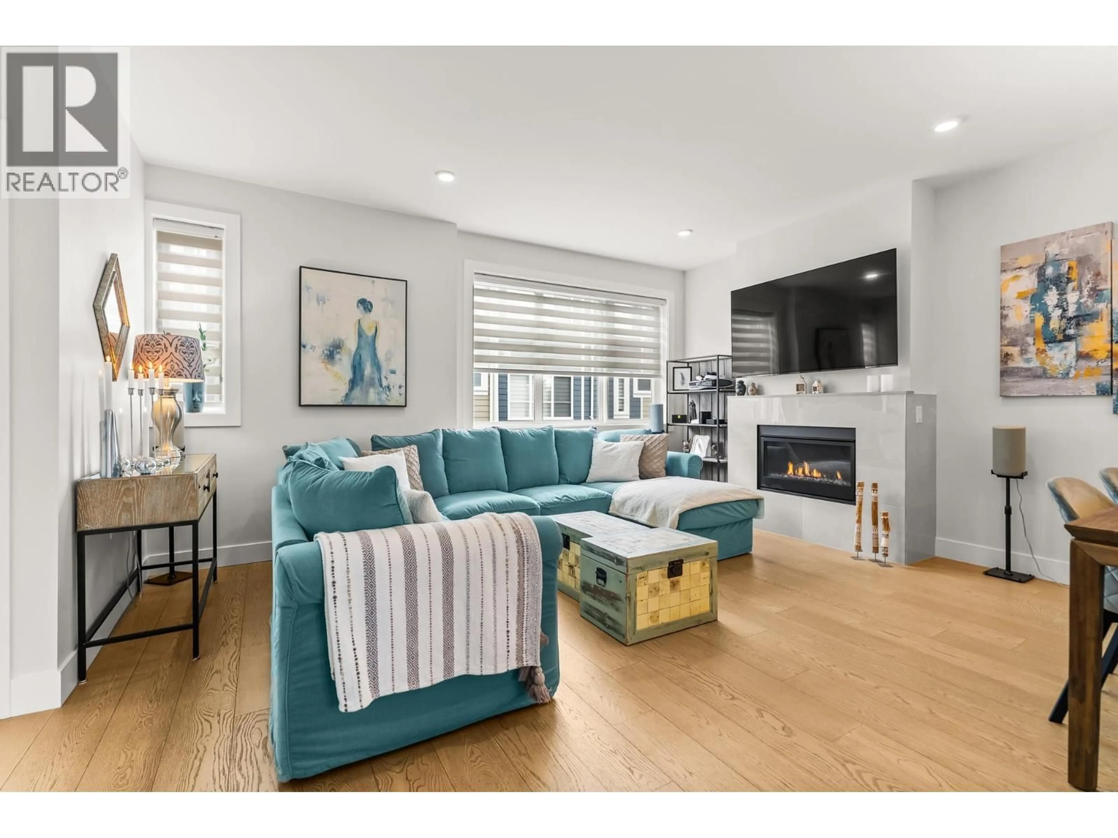 Living room with furniture, unknown for 31 - 5377 8A AVENUE, Delta British Columbia V4M0E2