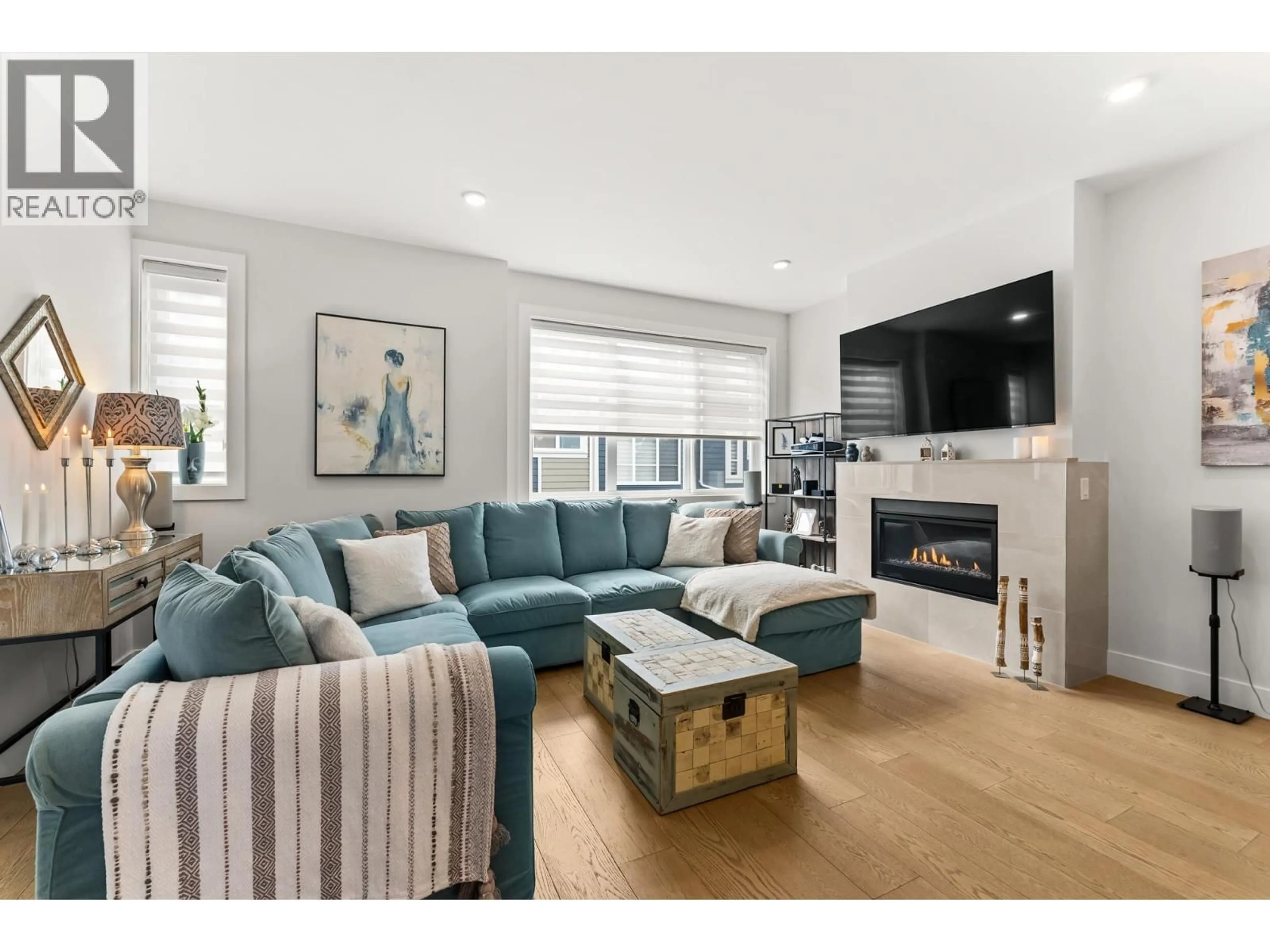 Living room with furniture, unknown for 31 - 5377 8A AVENUE, Delta British Columbia V4M0E2