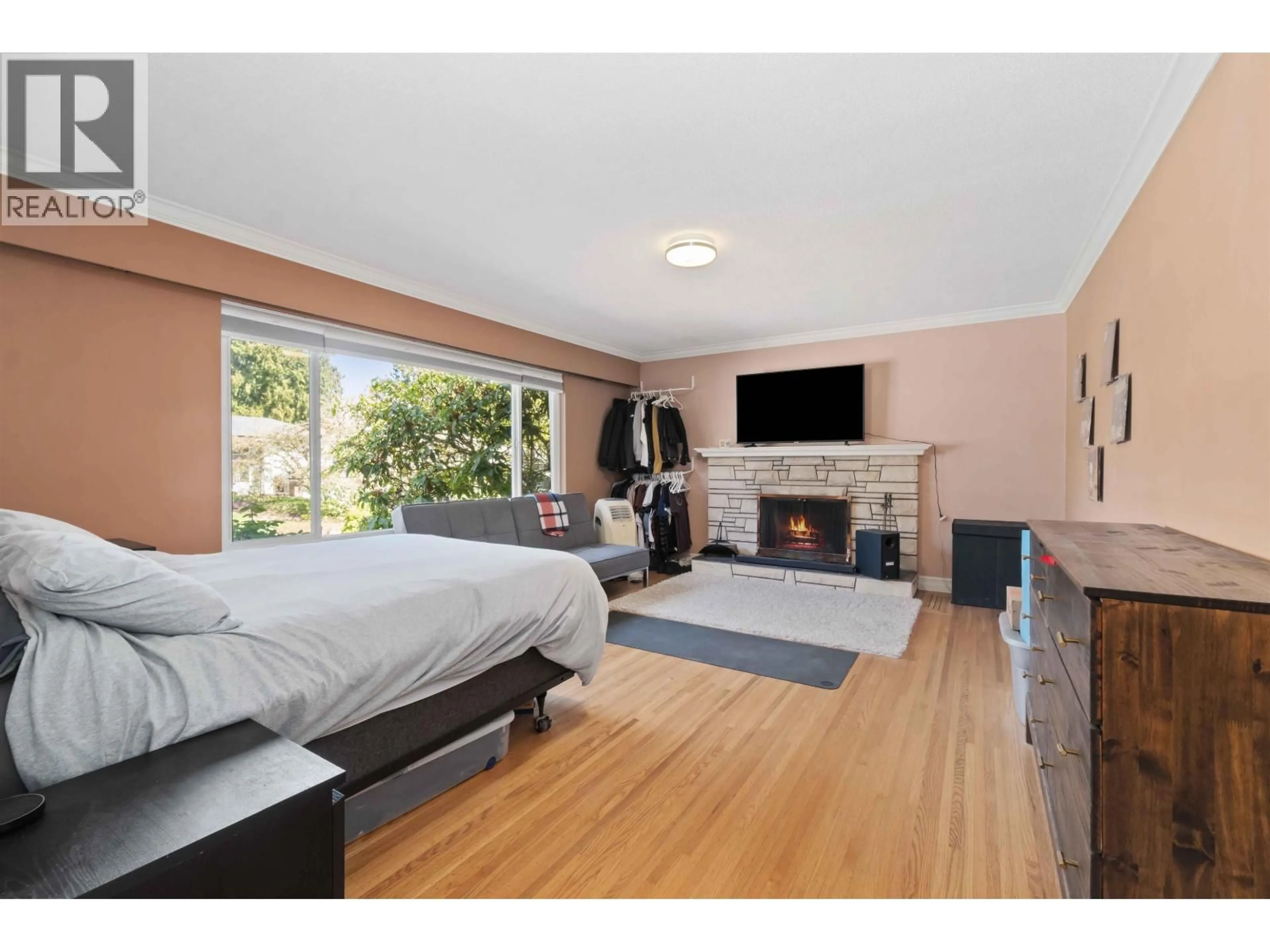 A pic of a room for 595 GARROW DRIVE, Port Moody British Columbia V3H1H6