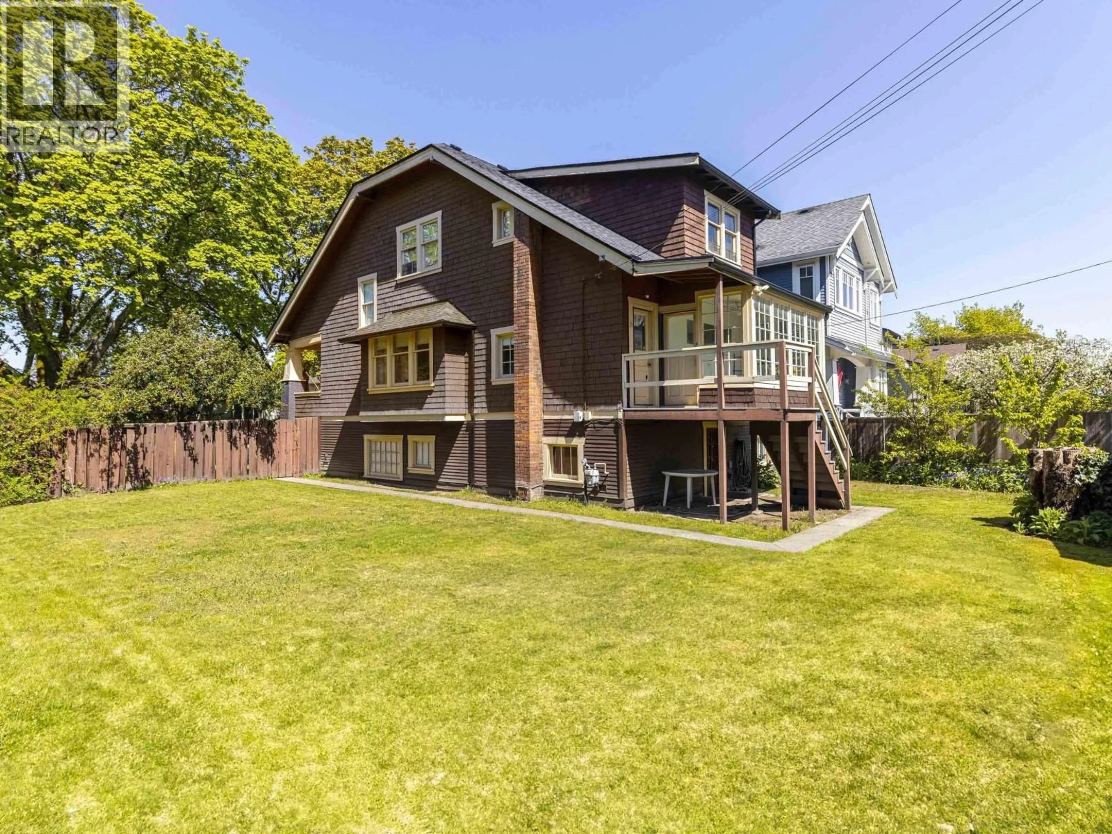 A pic from outside/outdoor area/front of a property/back of a property/a pic from drone, unknown for 3536 22ND AVENUE, Vancouver British Columbia V6S1J3